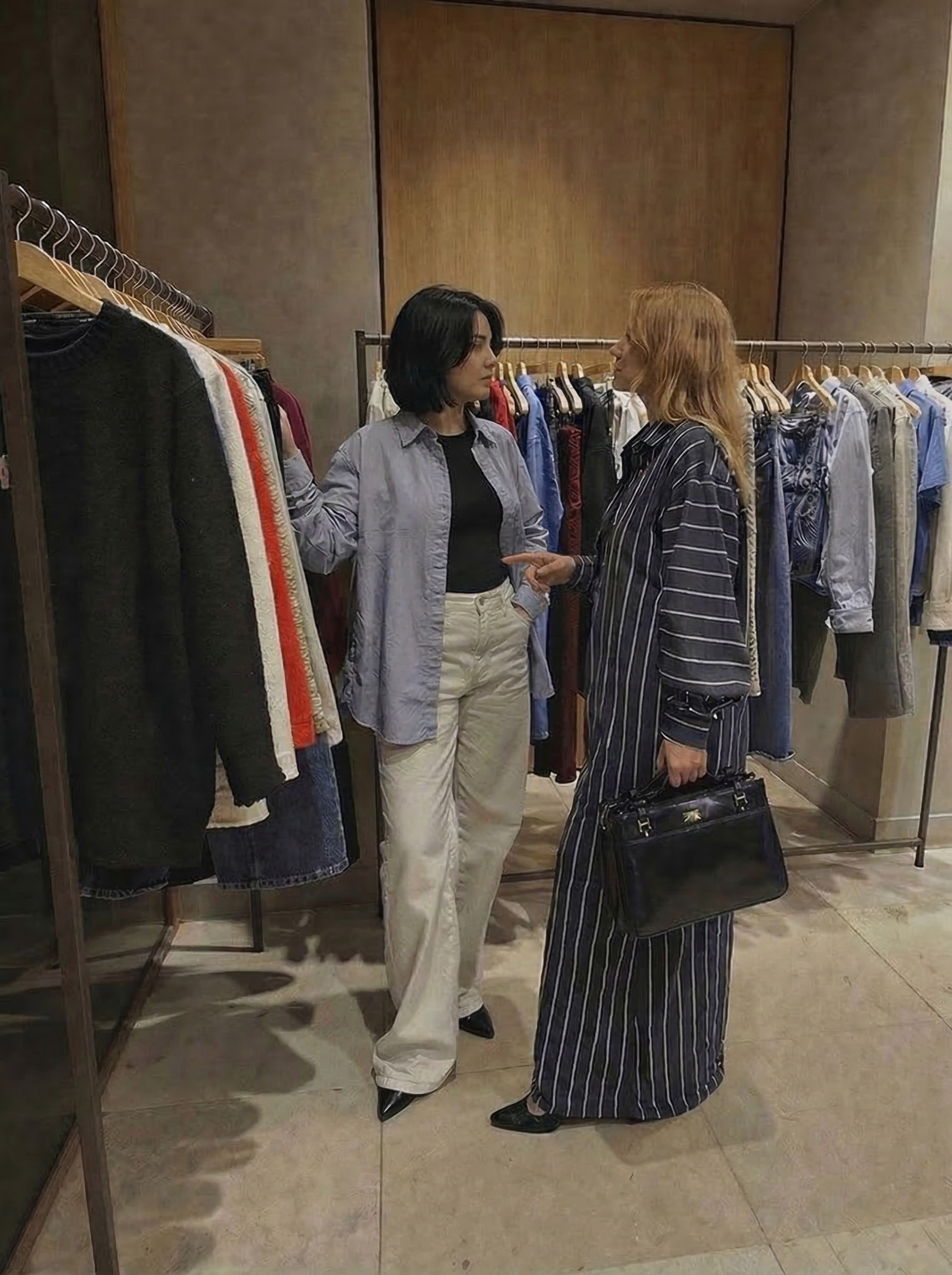 image of augmented reality integration (for a retail apparel business)