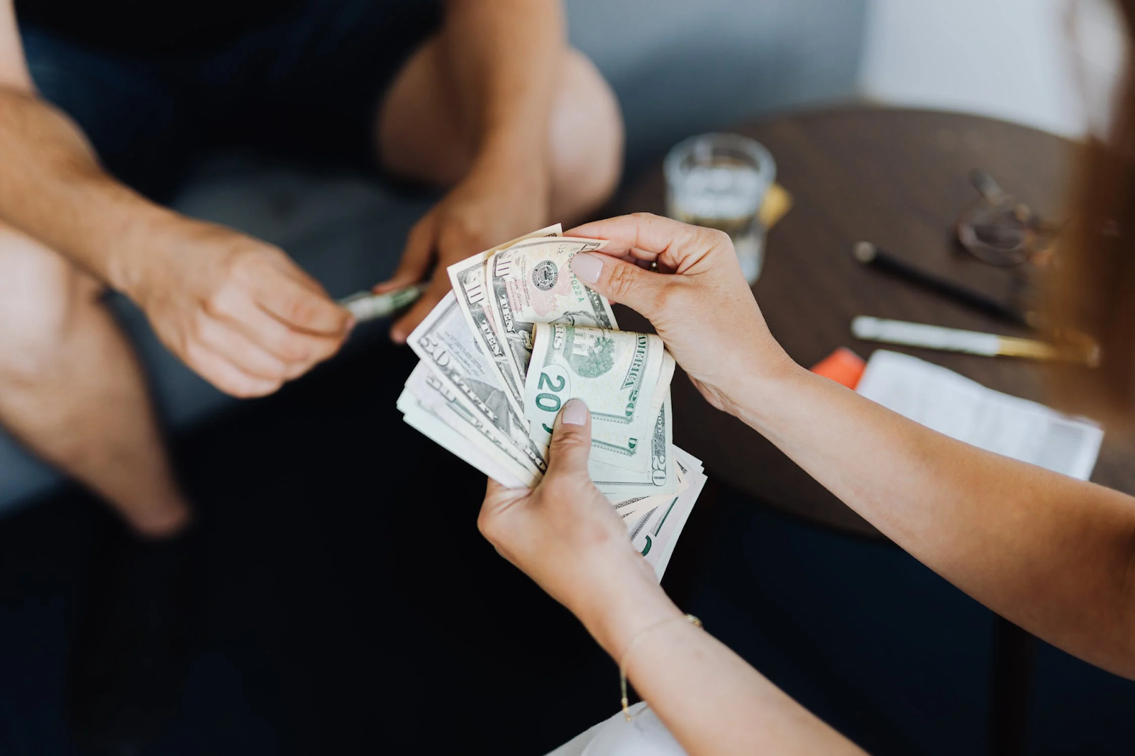 What are the alternatives of PayDay Loan? Bright App