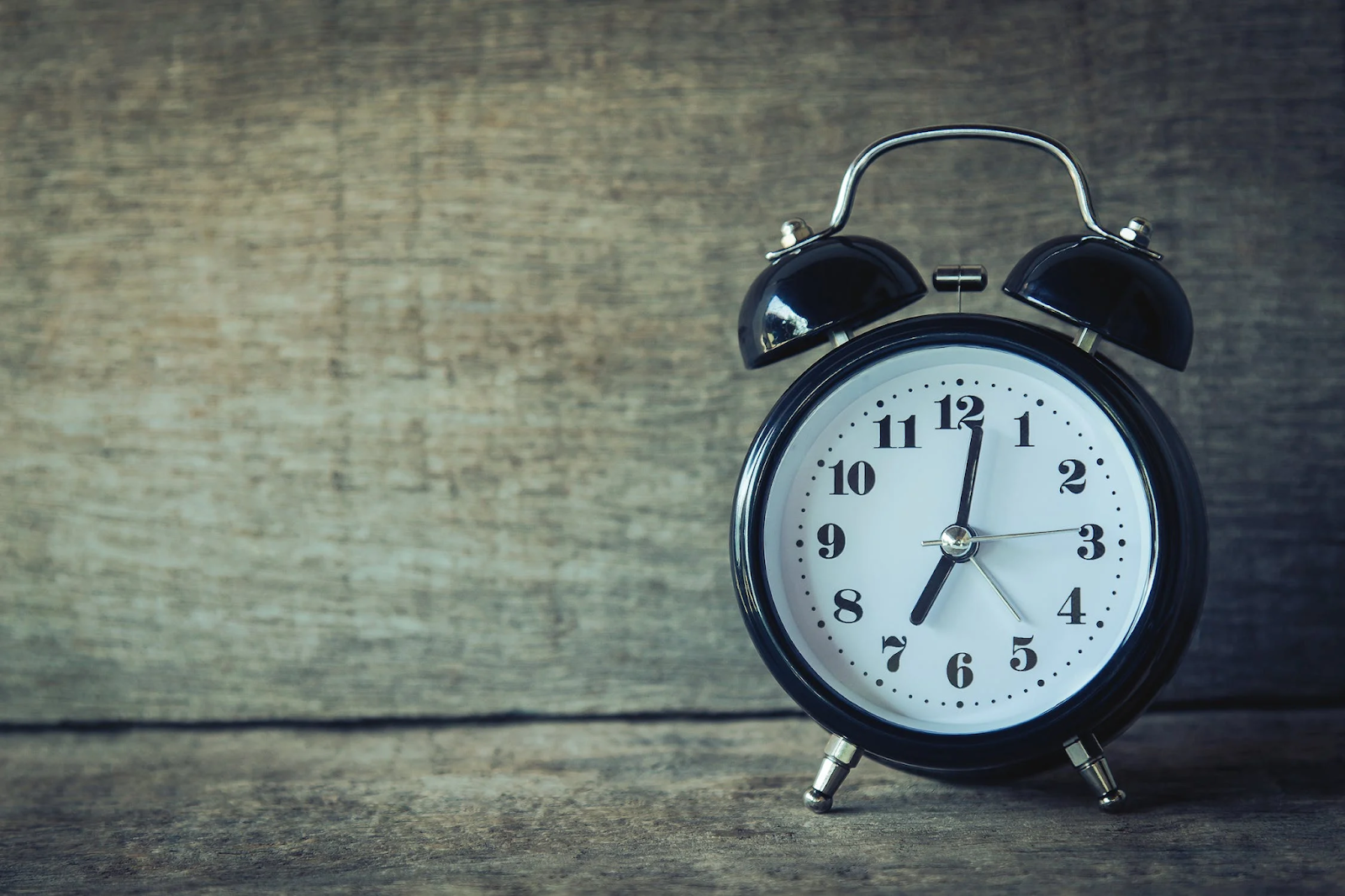 What if I pay my Credit Card one day late? Bright App to get out of Debt