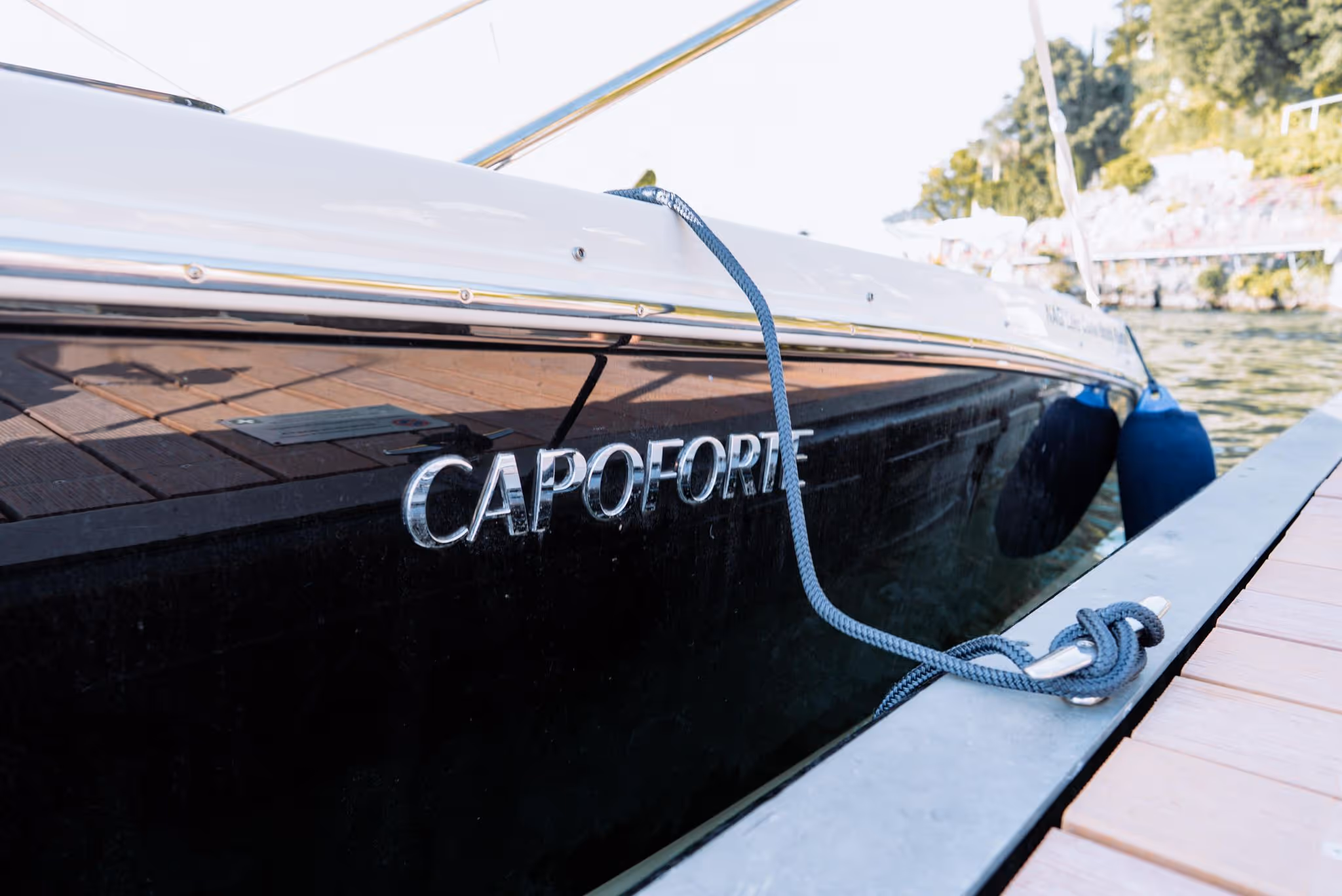 Private and sharing boat tours on lake Como, Italy. Capoforte boat