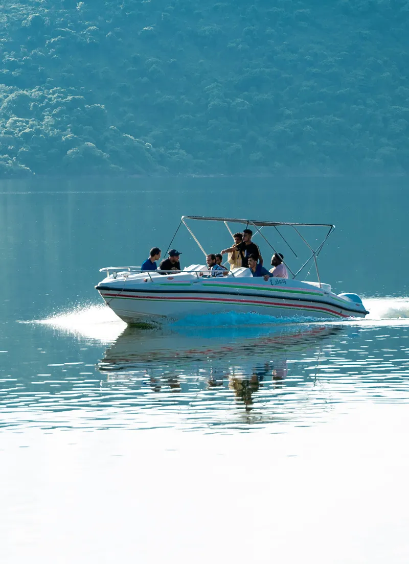 Boat rental in Como, Italy
