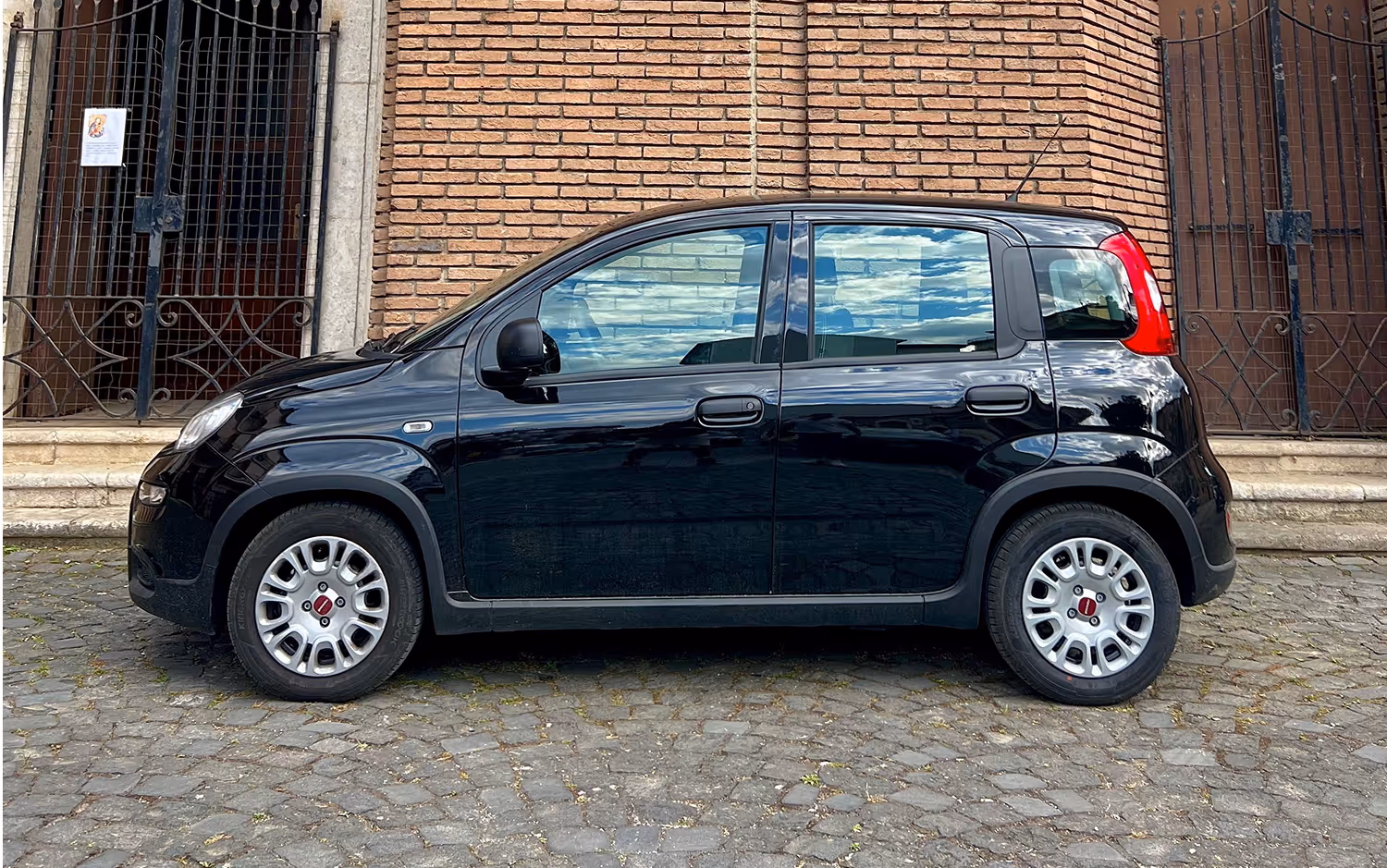 Rent car in Como. Fiat Panda