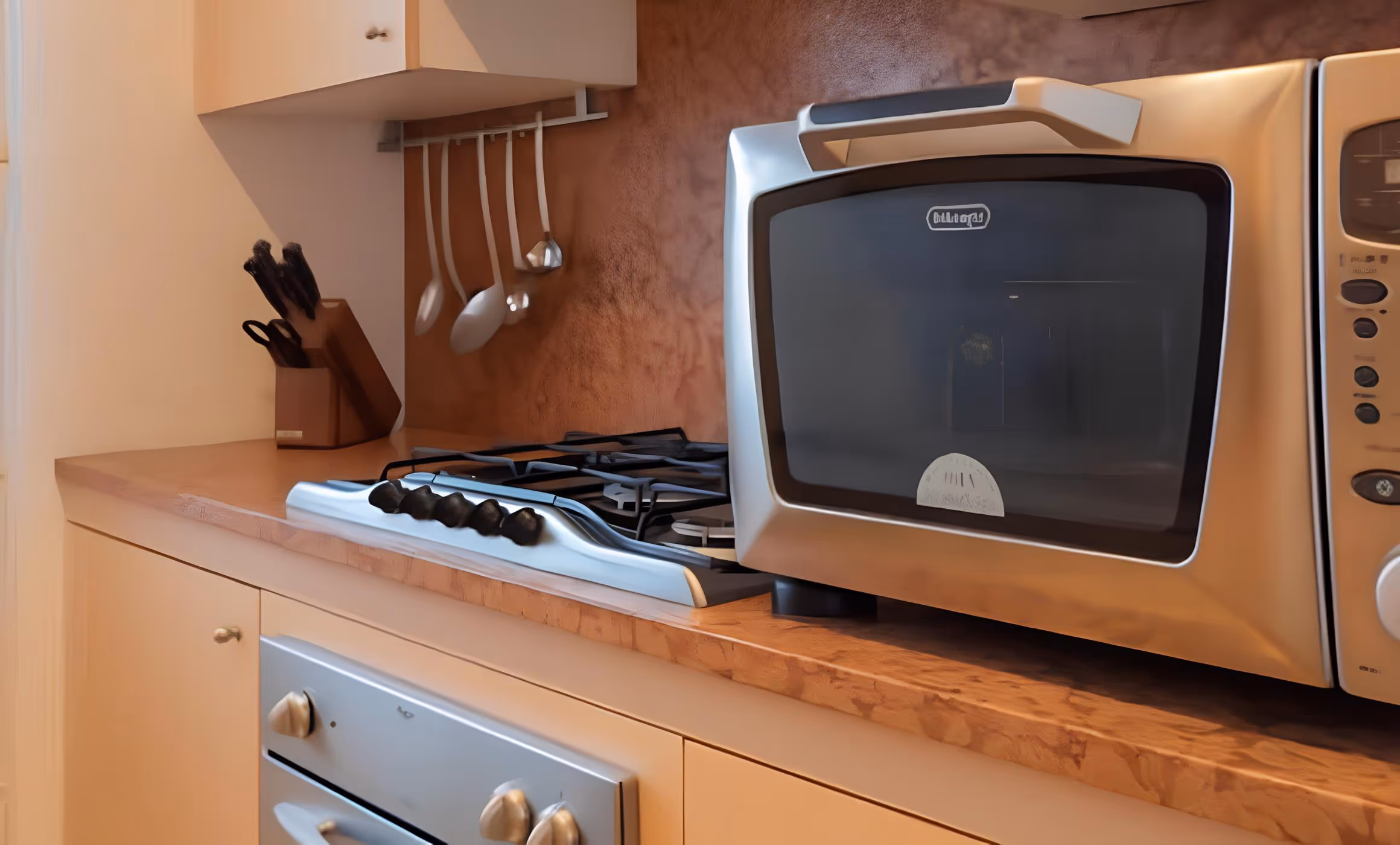 One-bedroom apartment in Moltrasio, free parking & garden