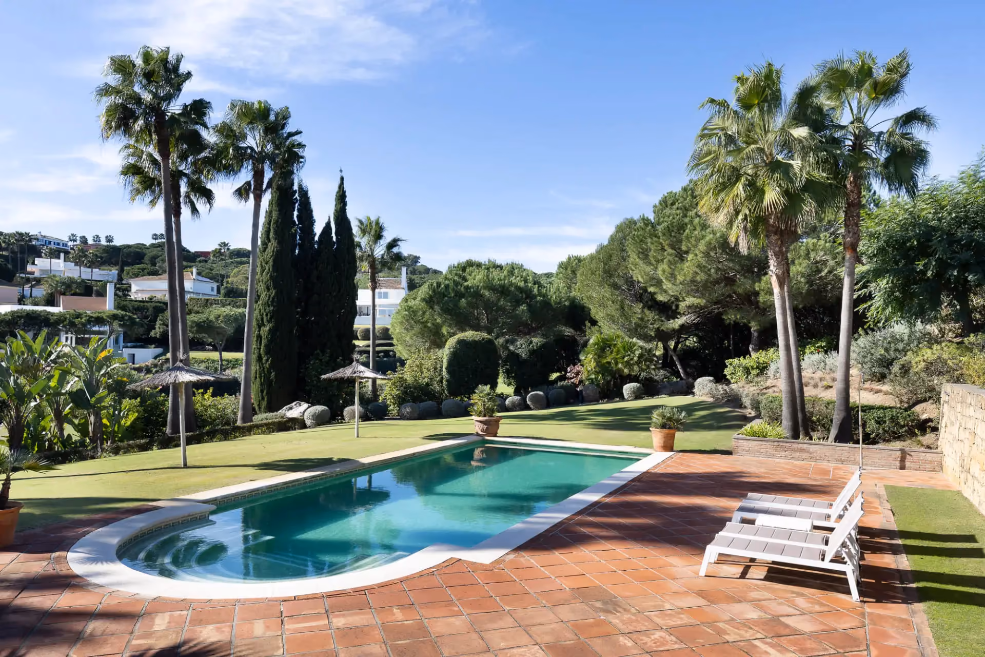 Villa With A Pool In Sotogrande