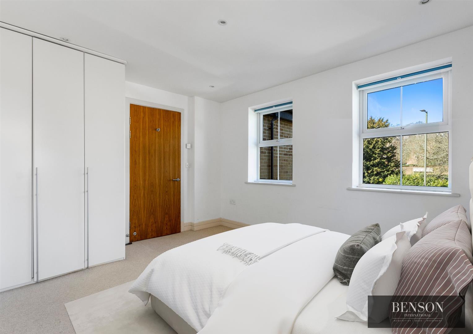 Flat 6, Grasmere Court, Holders Hill Gardens