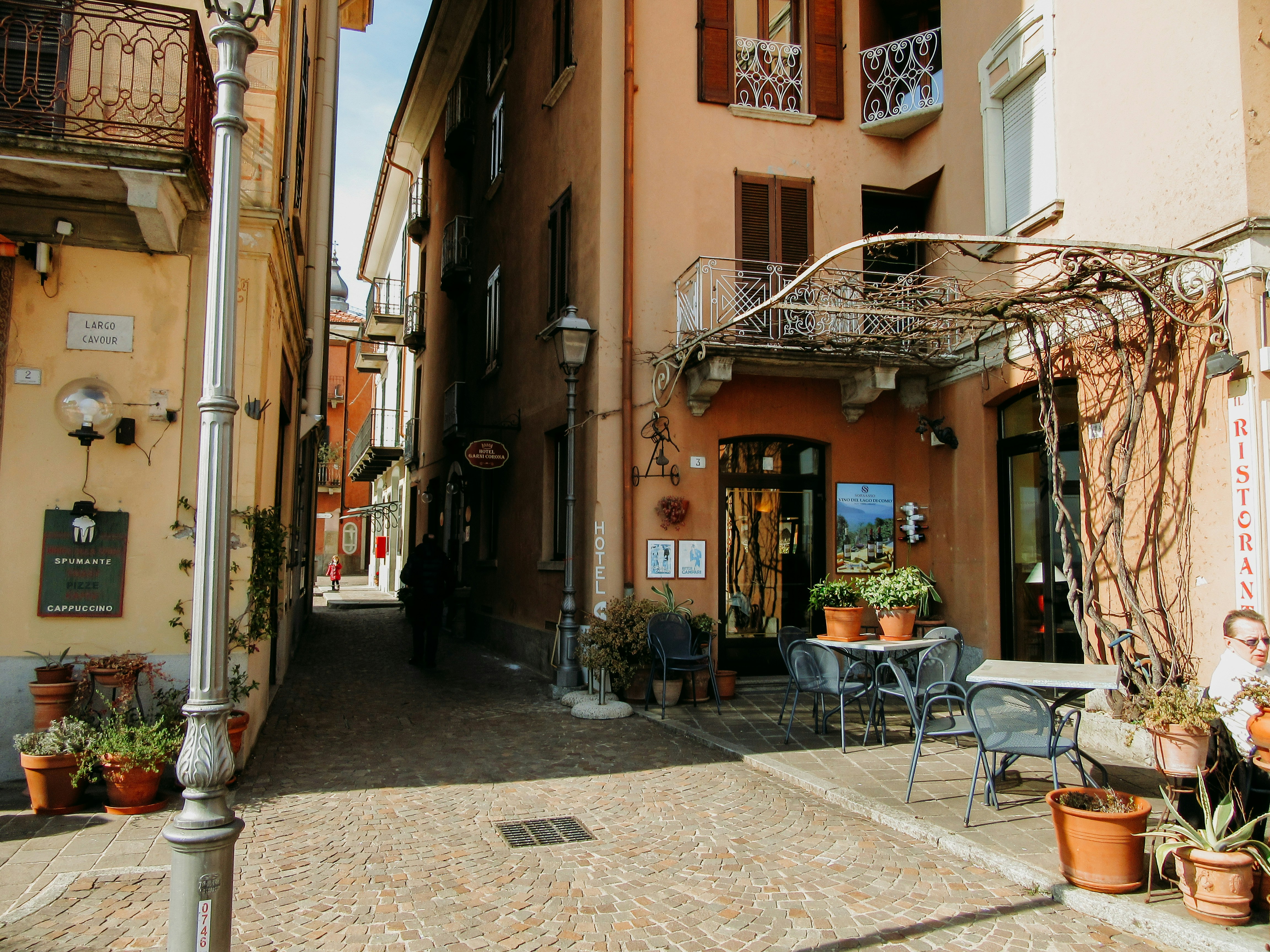Piccolo borgo storico del nord Italia.