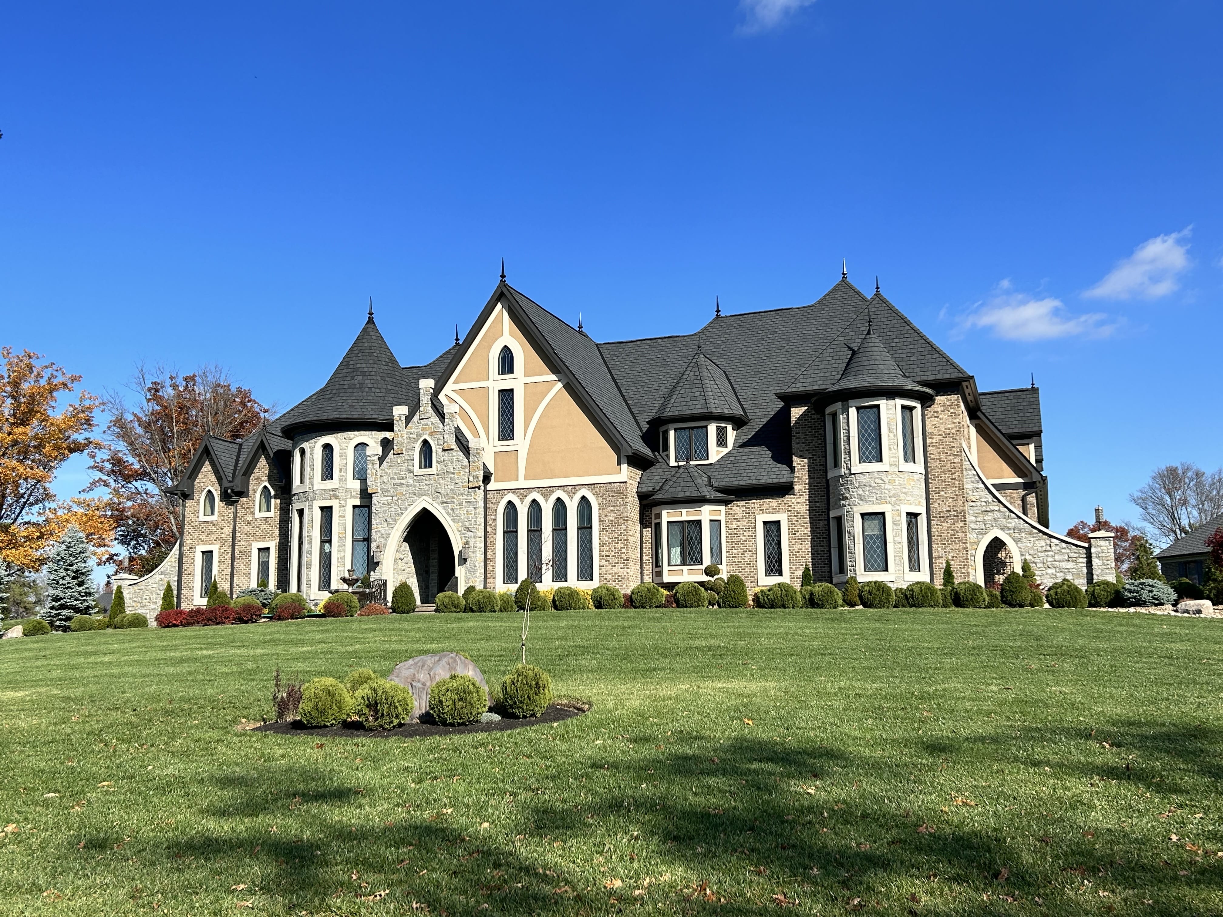 A visual element representing audio systems with an icon and text label.