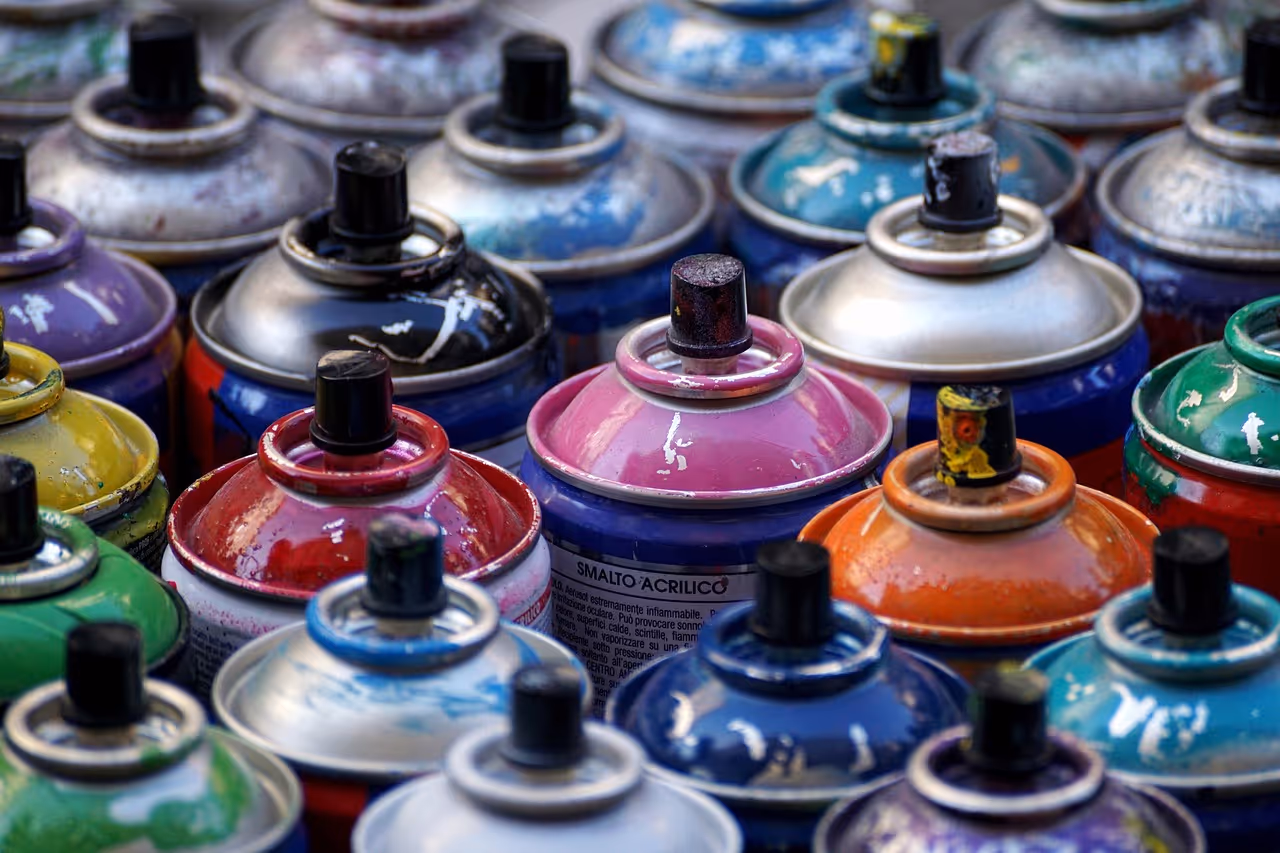 Paint aerosol cans
