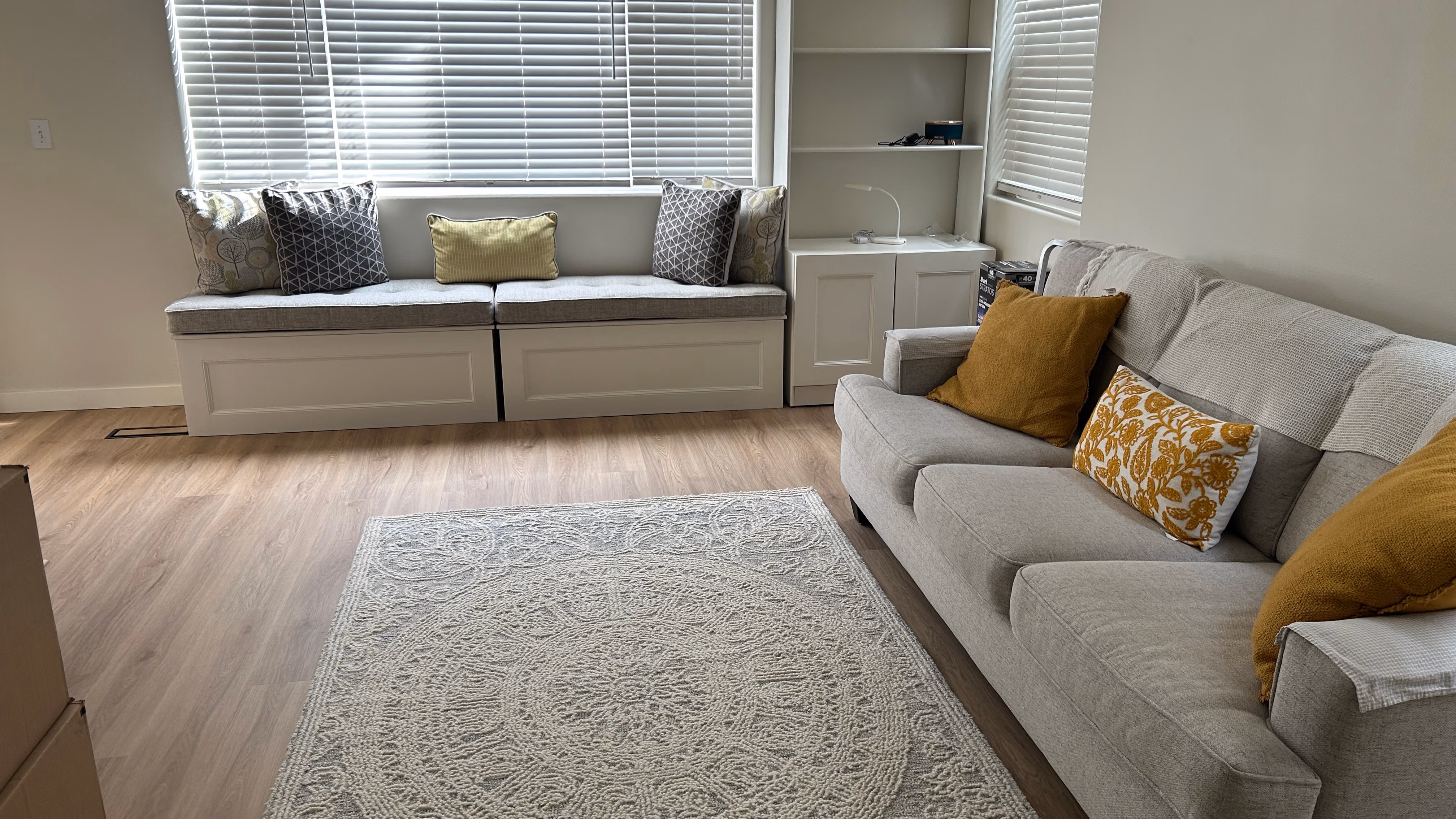 A Hillsboro OR rental property tenant turnover with vinyl plank flooring installation, baseboard carpentry, and painting.