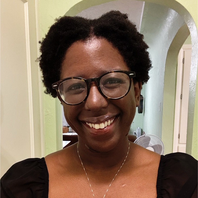 <subject>[headshot] image of a customer (for a mobility and transportation)</subject>