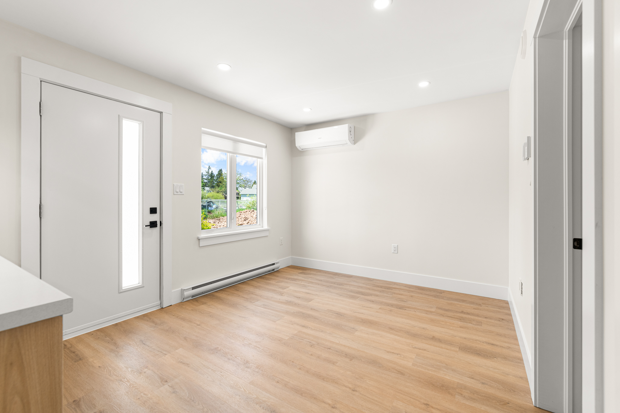 Actual available unit photo