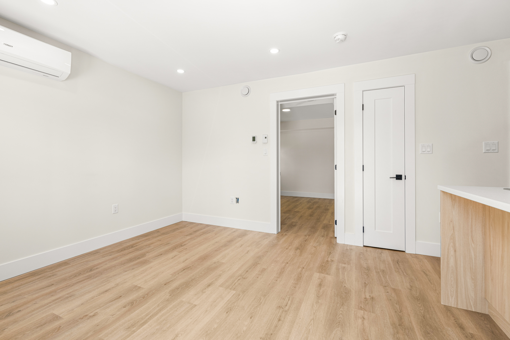 Actual available unit photo
