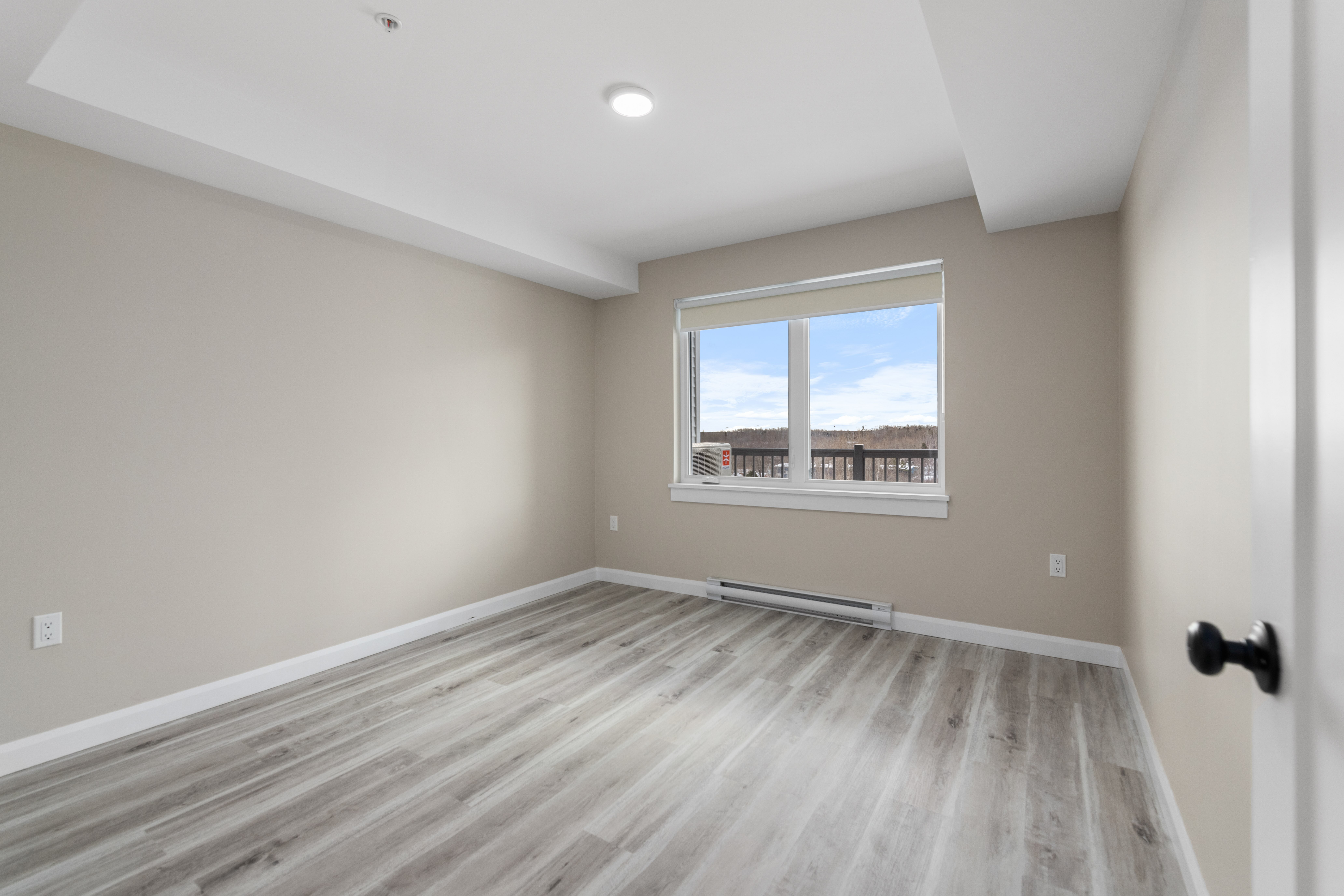 Actual available unit photo