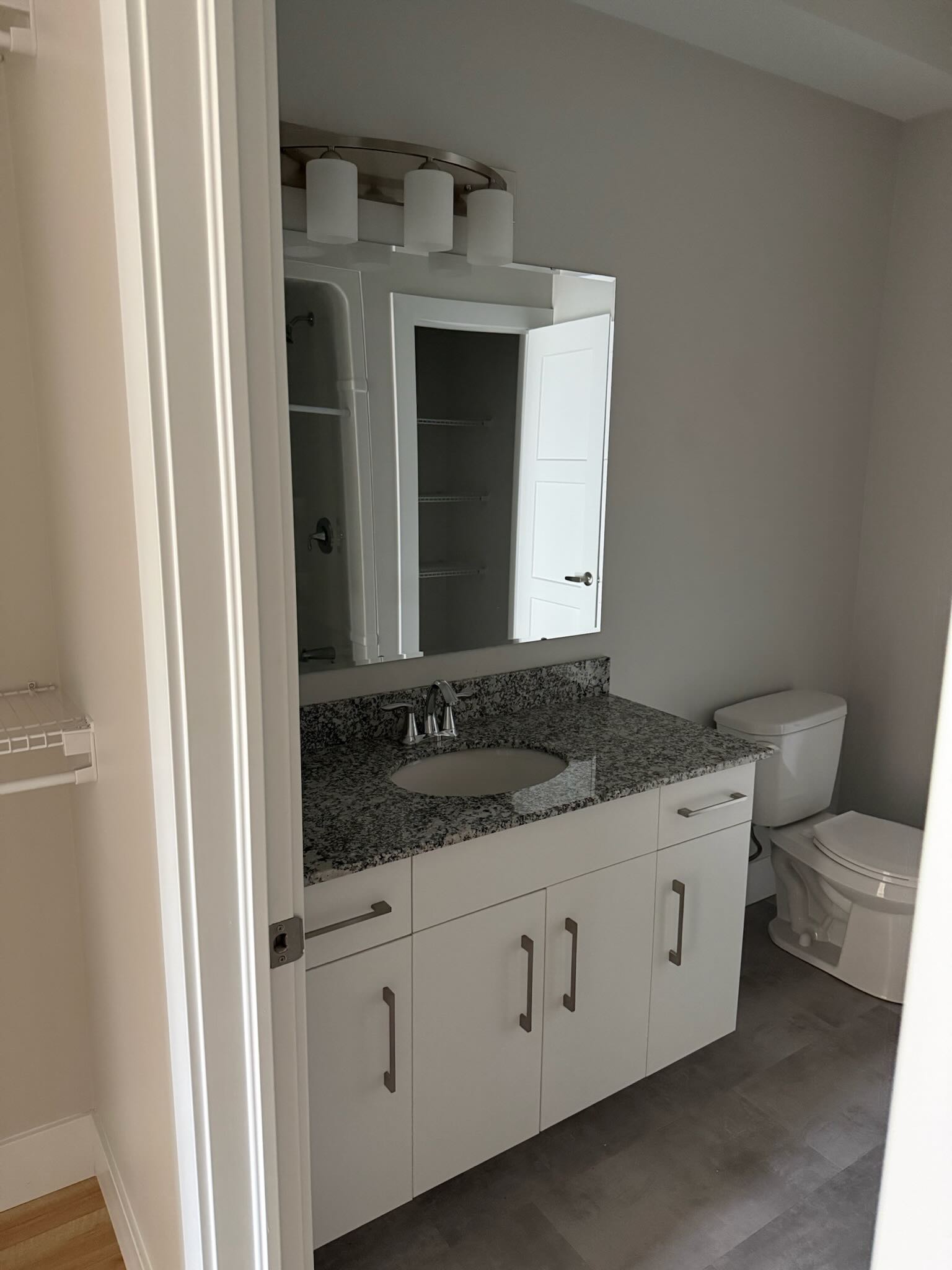 Actual available unit photo