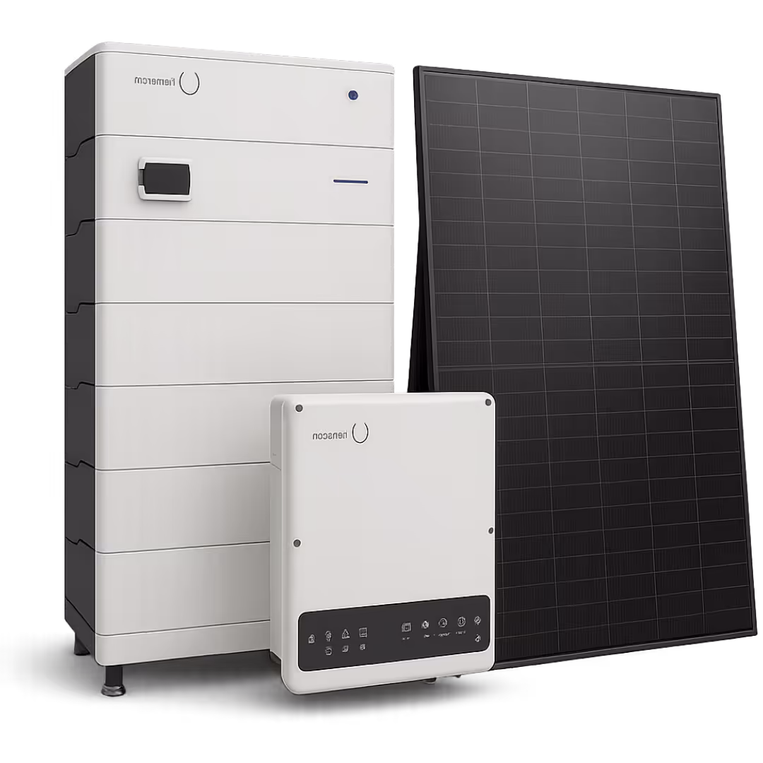 Solarbatterie-System mit Wechselrichter und Photovoltaik-Panel