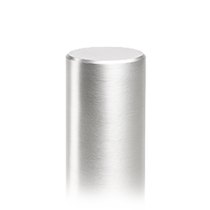 Glänzender Aluminiumzylinder mit glatter Oberfläche auf weißem Hintergrund.