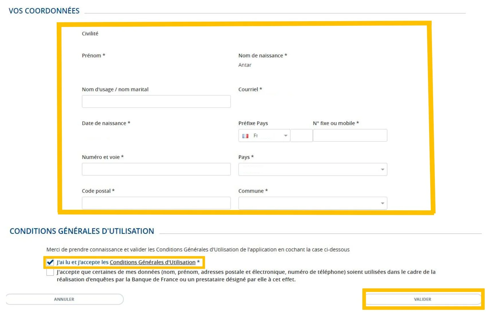 Formulaire de coordonnées avec la case CGU cochée et le bouton Valider mis en évidence