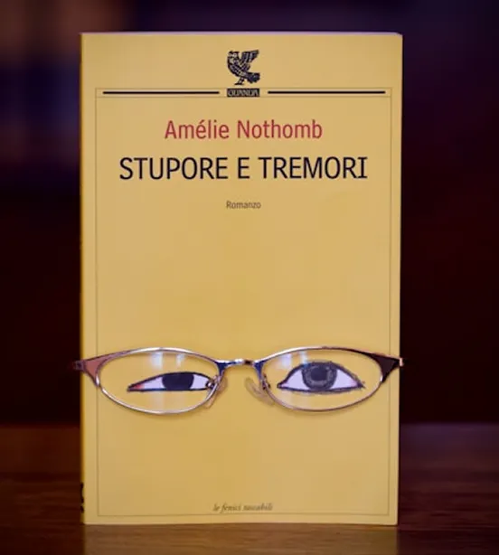 Book cover of Amélie Nothomb’s Stupore e Tremori.