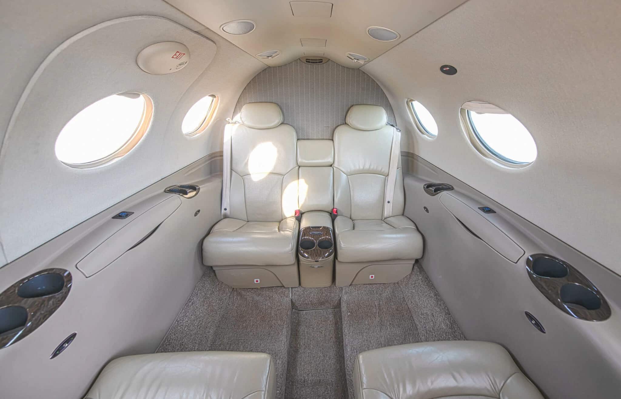 Private jet : Cessna Citation Mustang cabin