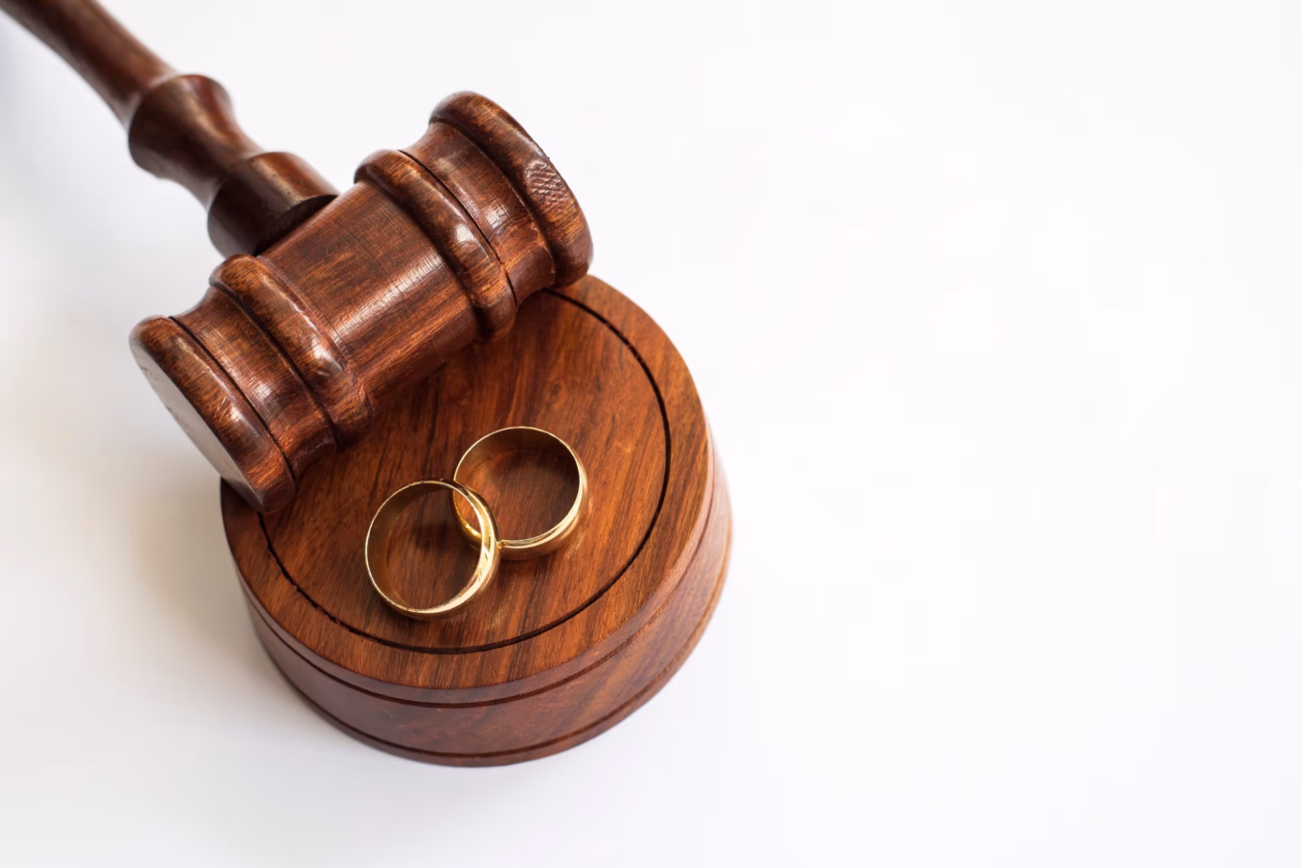 7 Reasons You Might Consider Dissolution Over Traditional Divorce