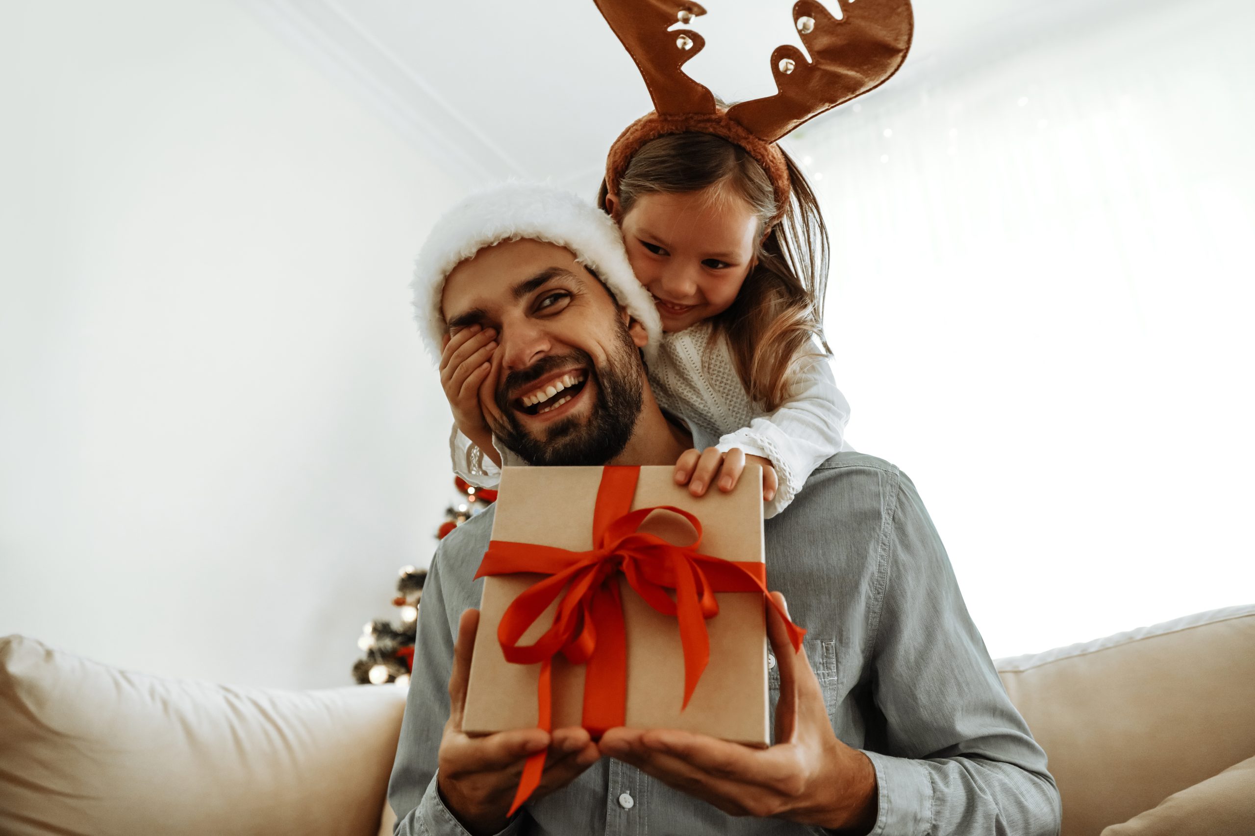 6 Tips For Graceful Co-Parenting Through The Holiday Season