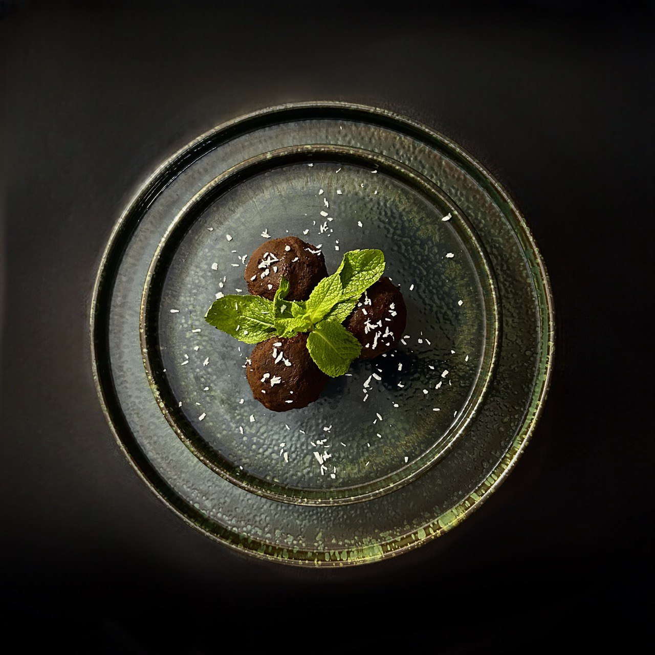 Сирні цукерки з курагою та горіхами