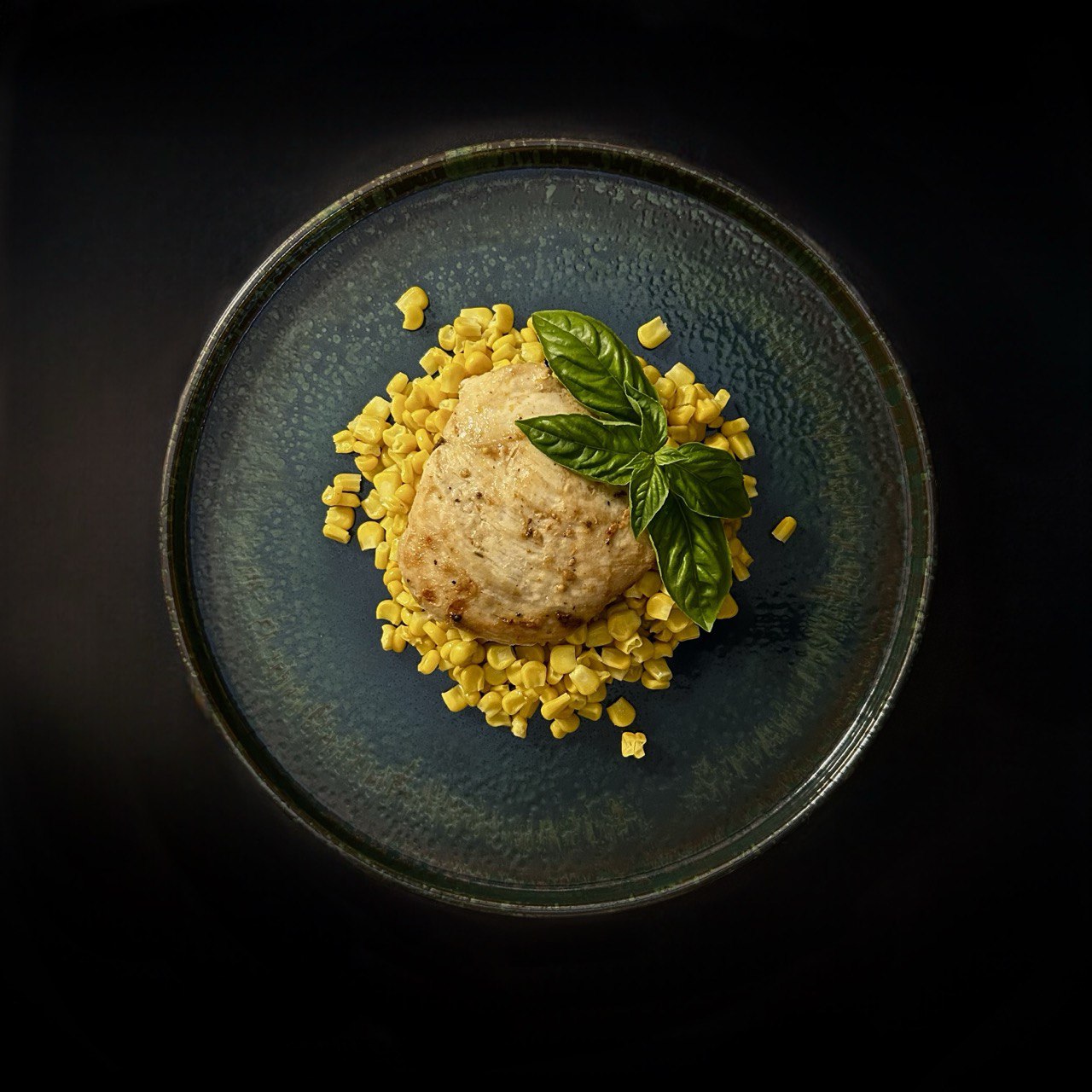 Індичка на грилі з кукурудзою на пару