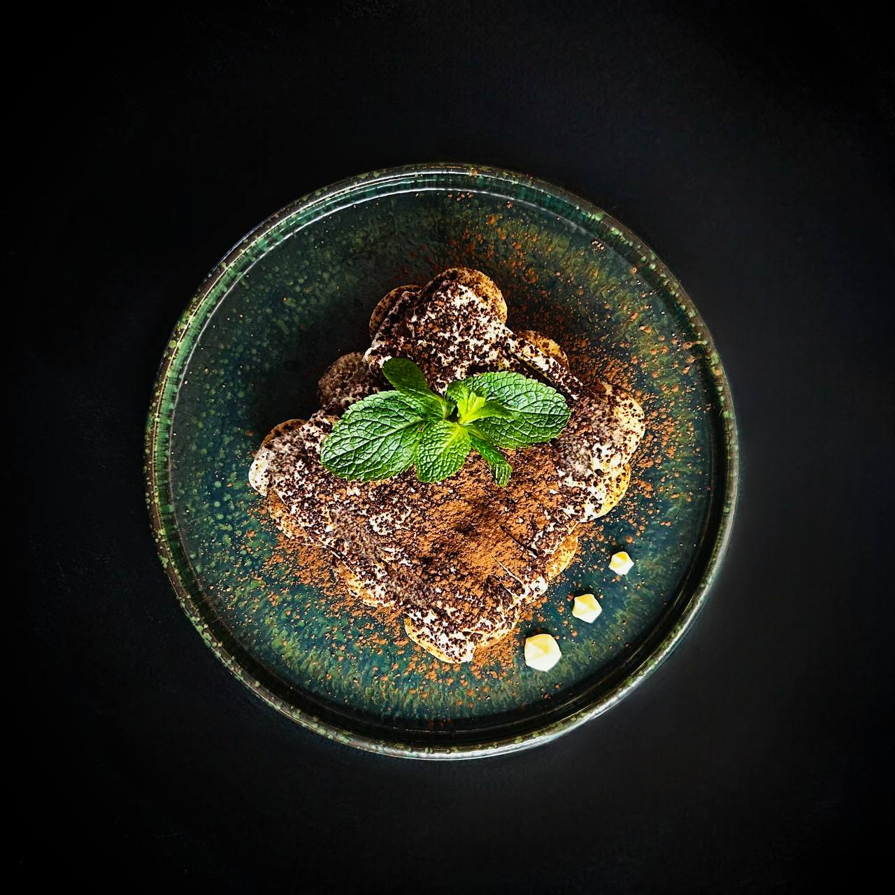 Тістечко тирамісу з кавою та легким кремом