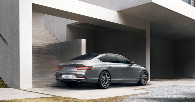 Rear exterior view of the Genesis G80