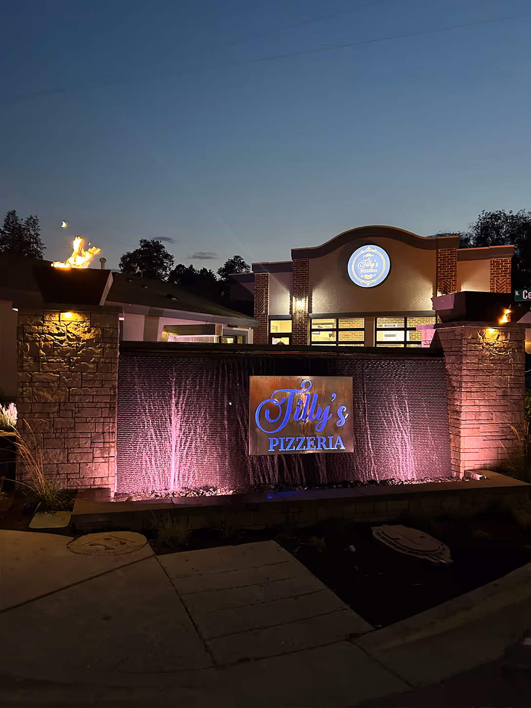 Tilly's pizzeria from the outside at night