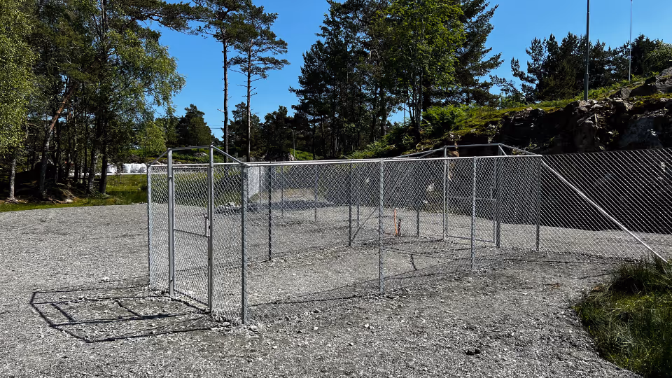 Spesialtilpasset gjerdeløsning i terreng