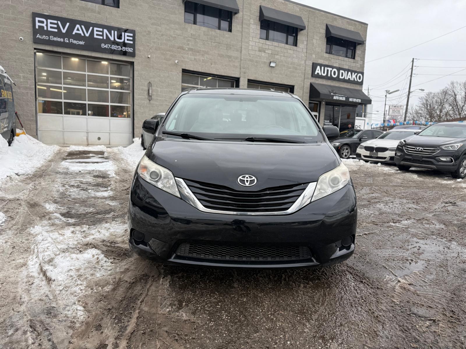 2015 Toyota Sienna LE