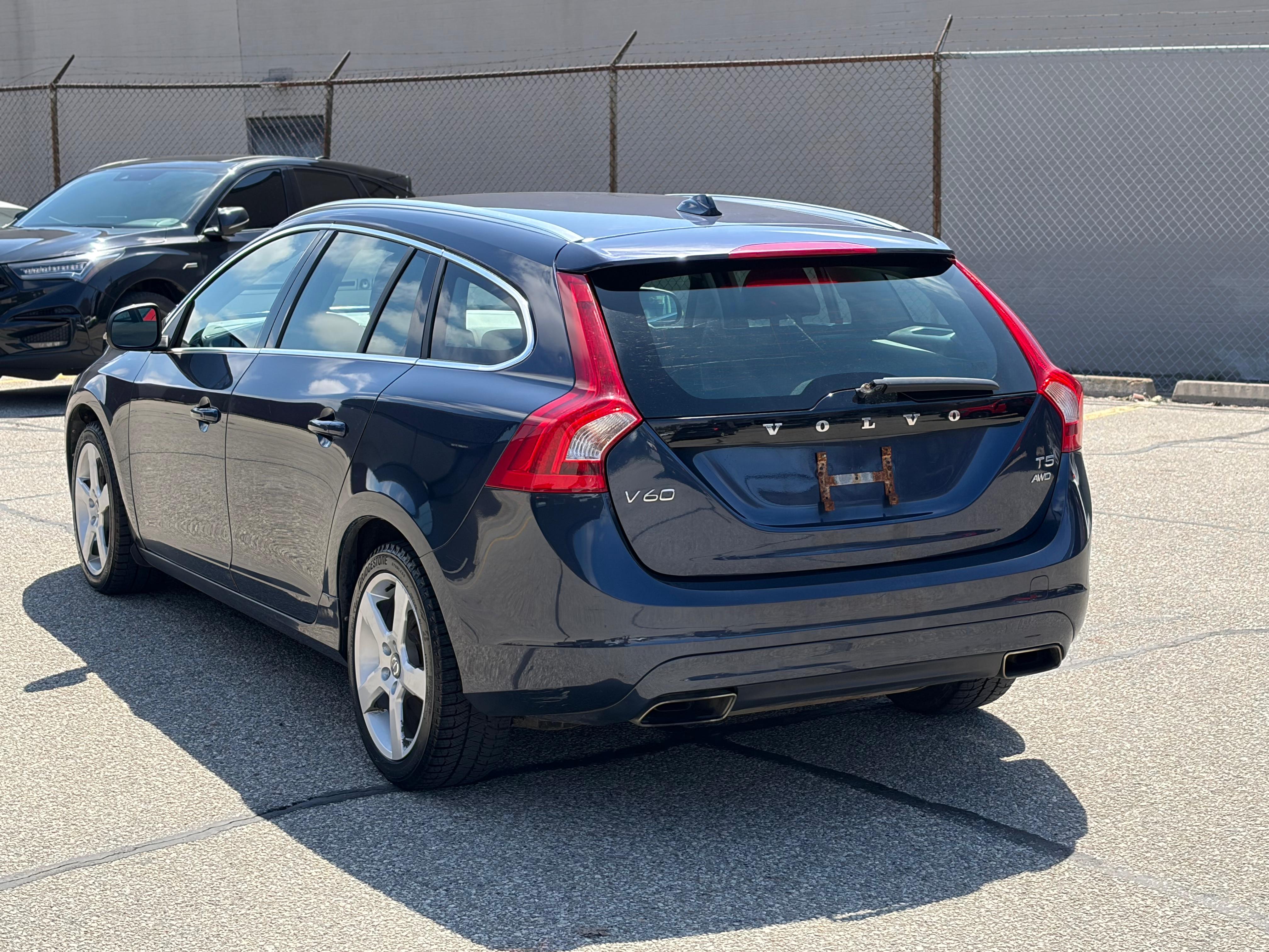 2015 Volvo V60 Premier