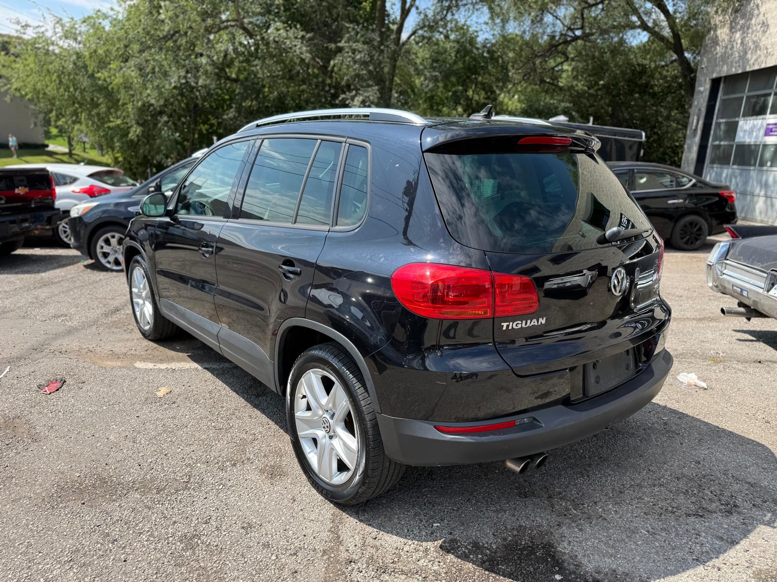 2014 VOLKSWAGEN TIGUAN S