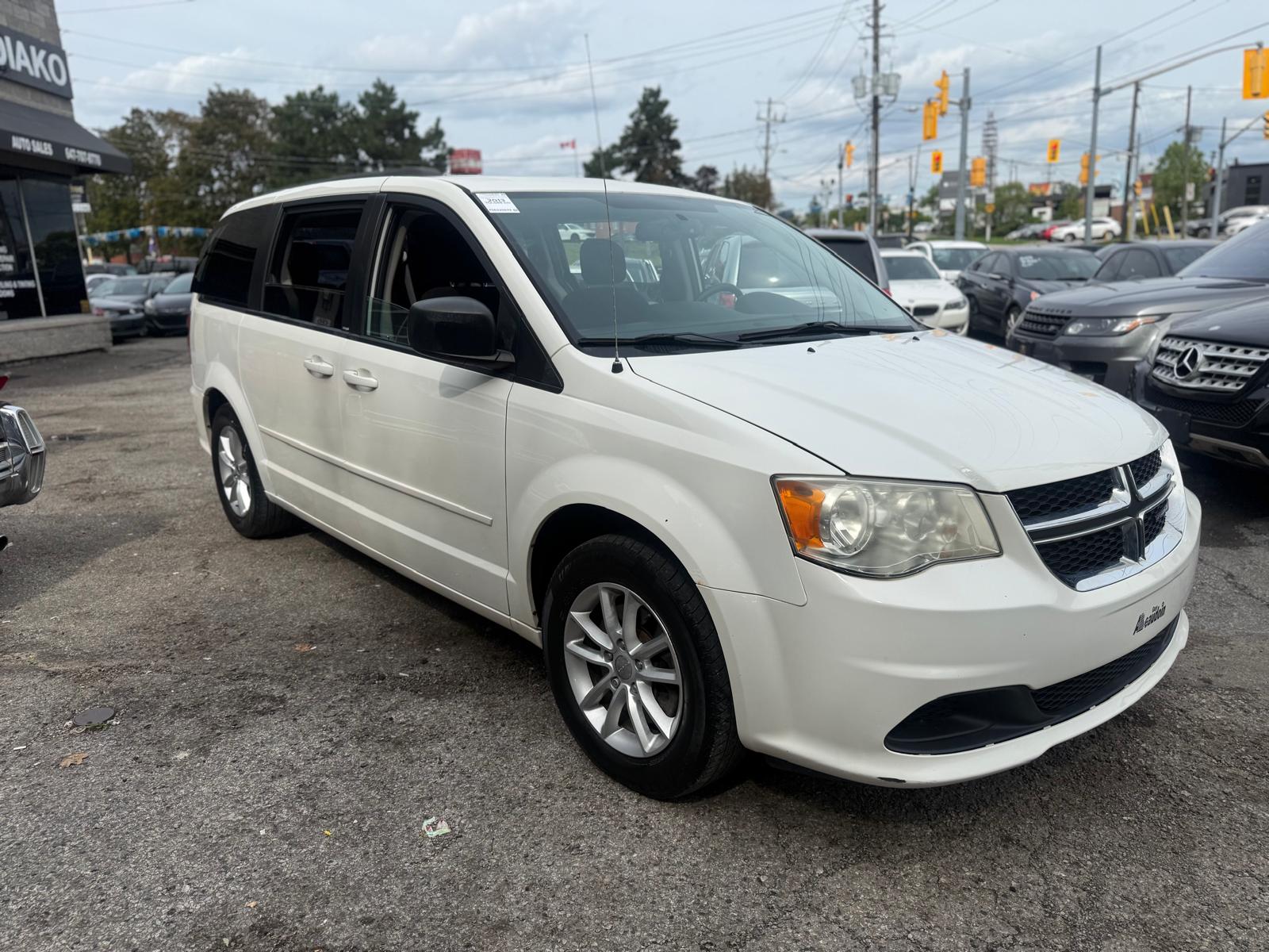 2013 DODGE GRAND CARAVAN SE
