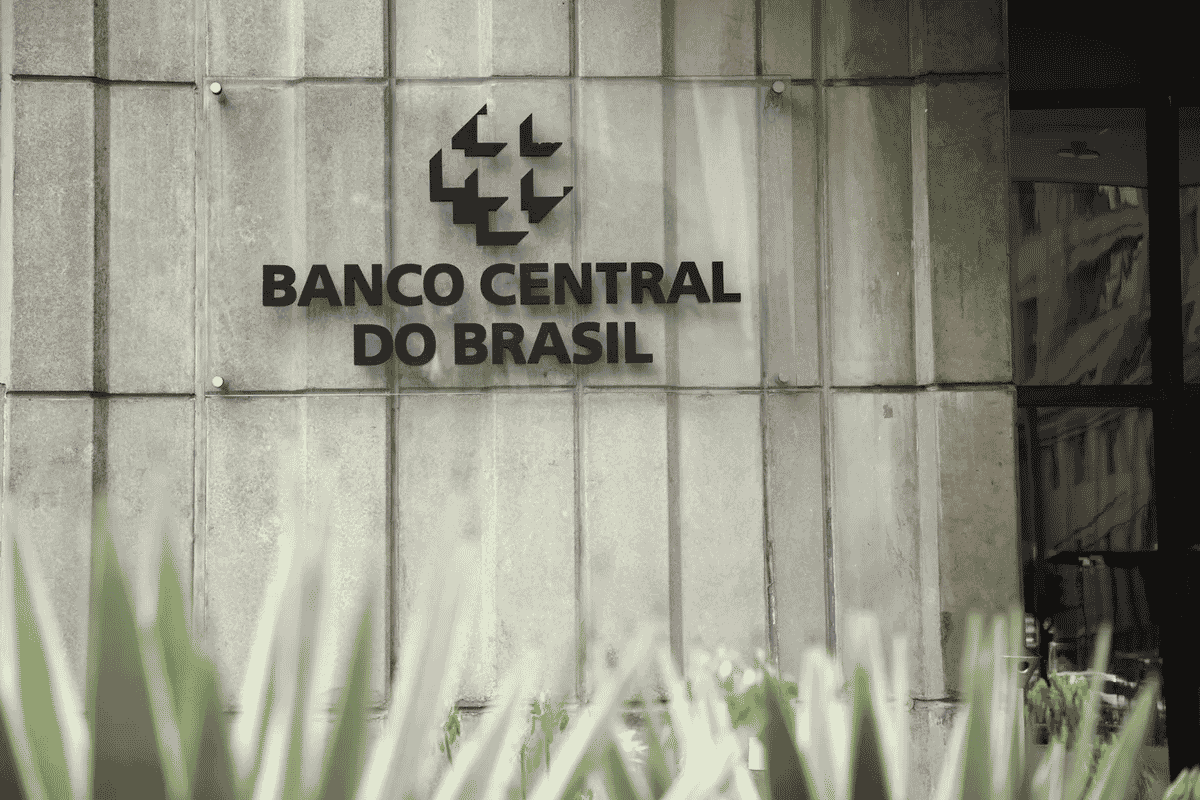 O mercado não sabe para onde vai a Selic — e sua tesouraria precisa de um plano para cada cenário