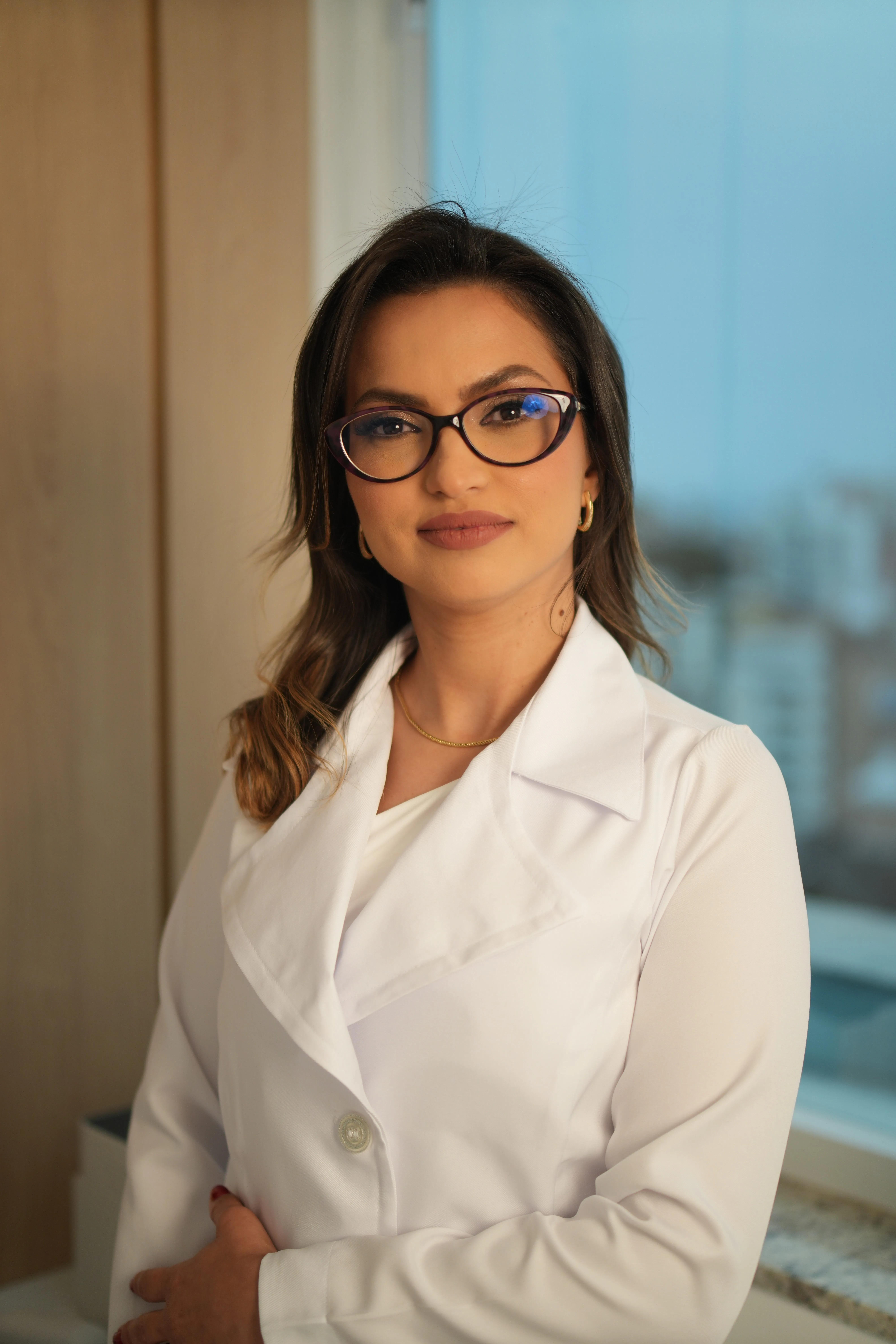 image of job applicants in a discussion (for a medical clinic)