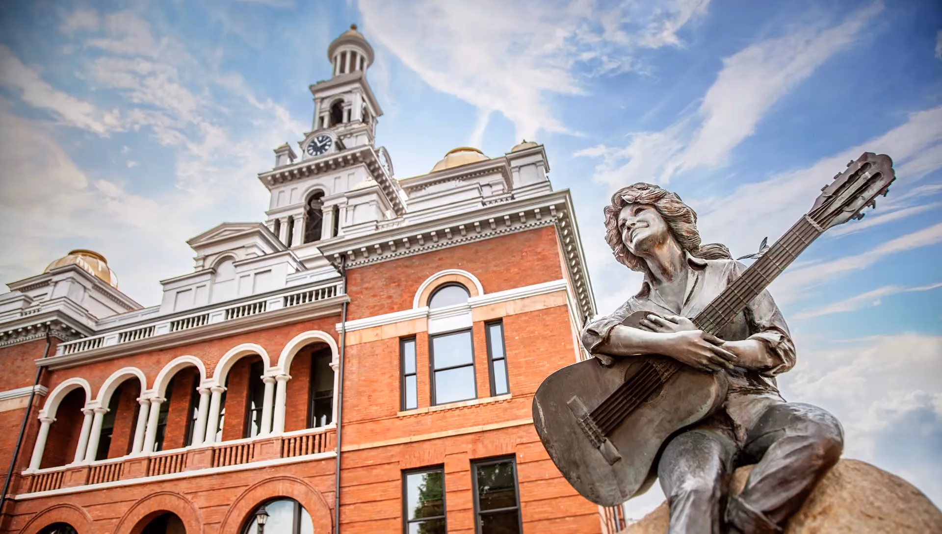 A statue of legendary country singer Dolly Parton in Sevierville