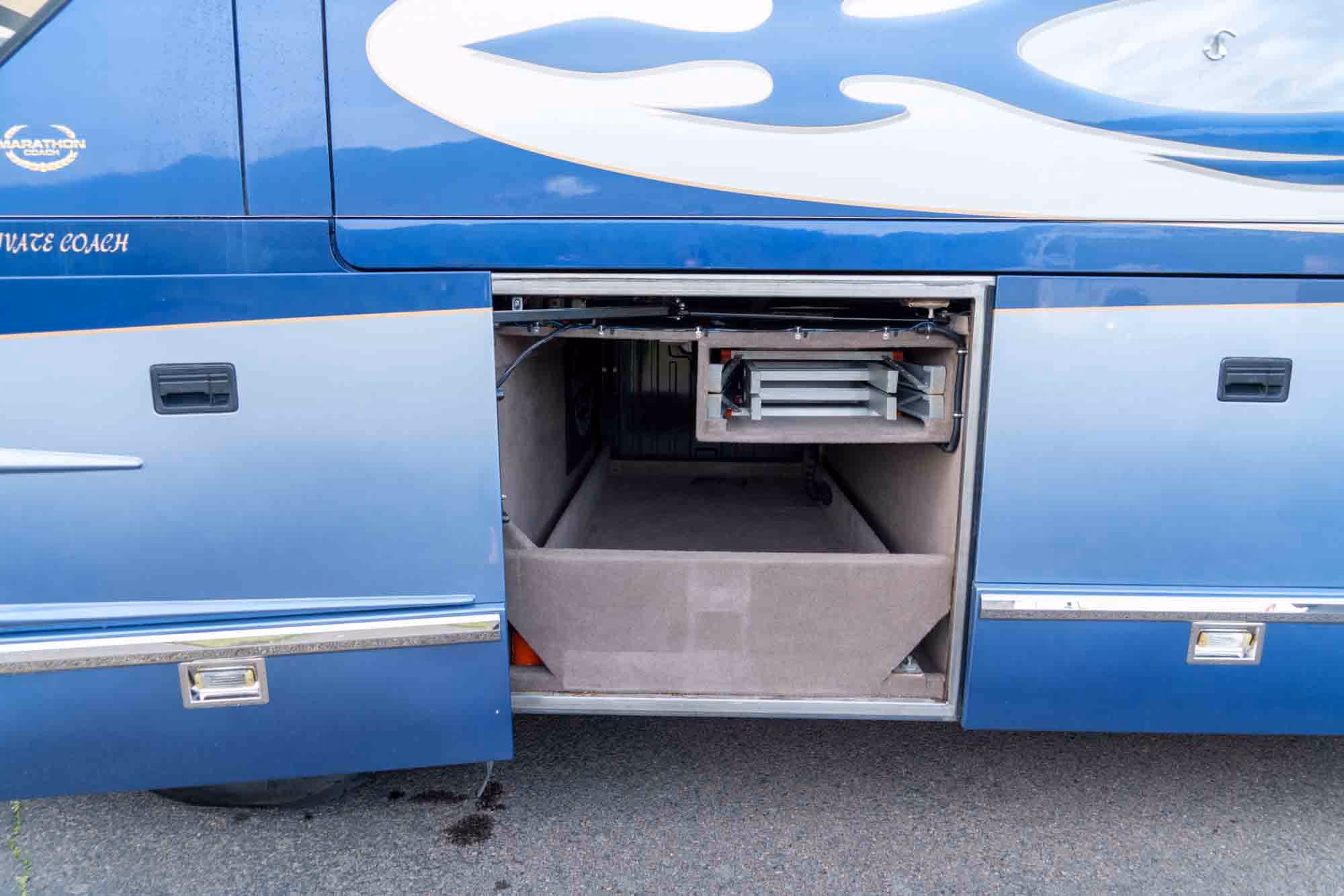 Storage in Marathon Coach 0735
