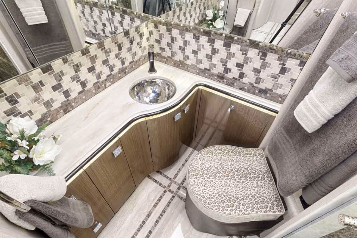 Interior bedroom of Marathon Coach 1245