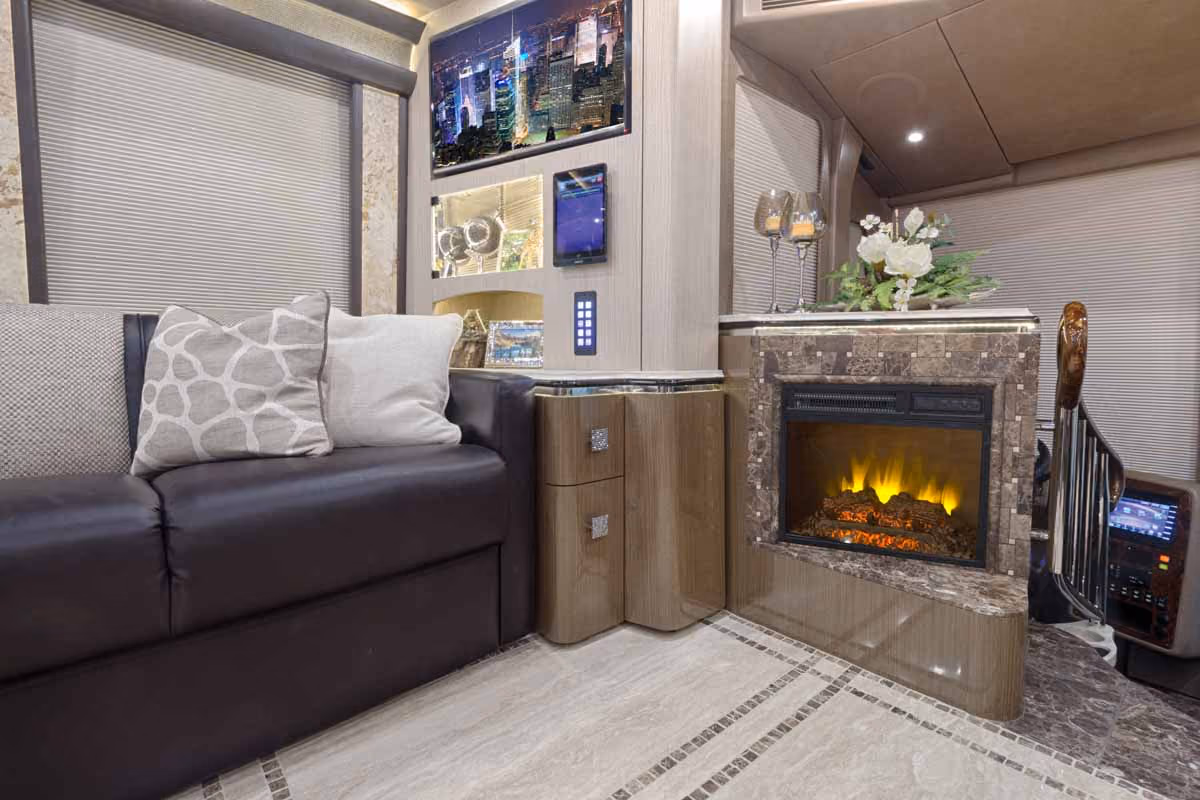 Interior shower detail in Marathon Coach 1245