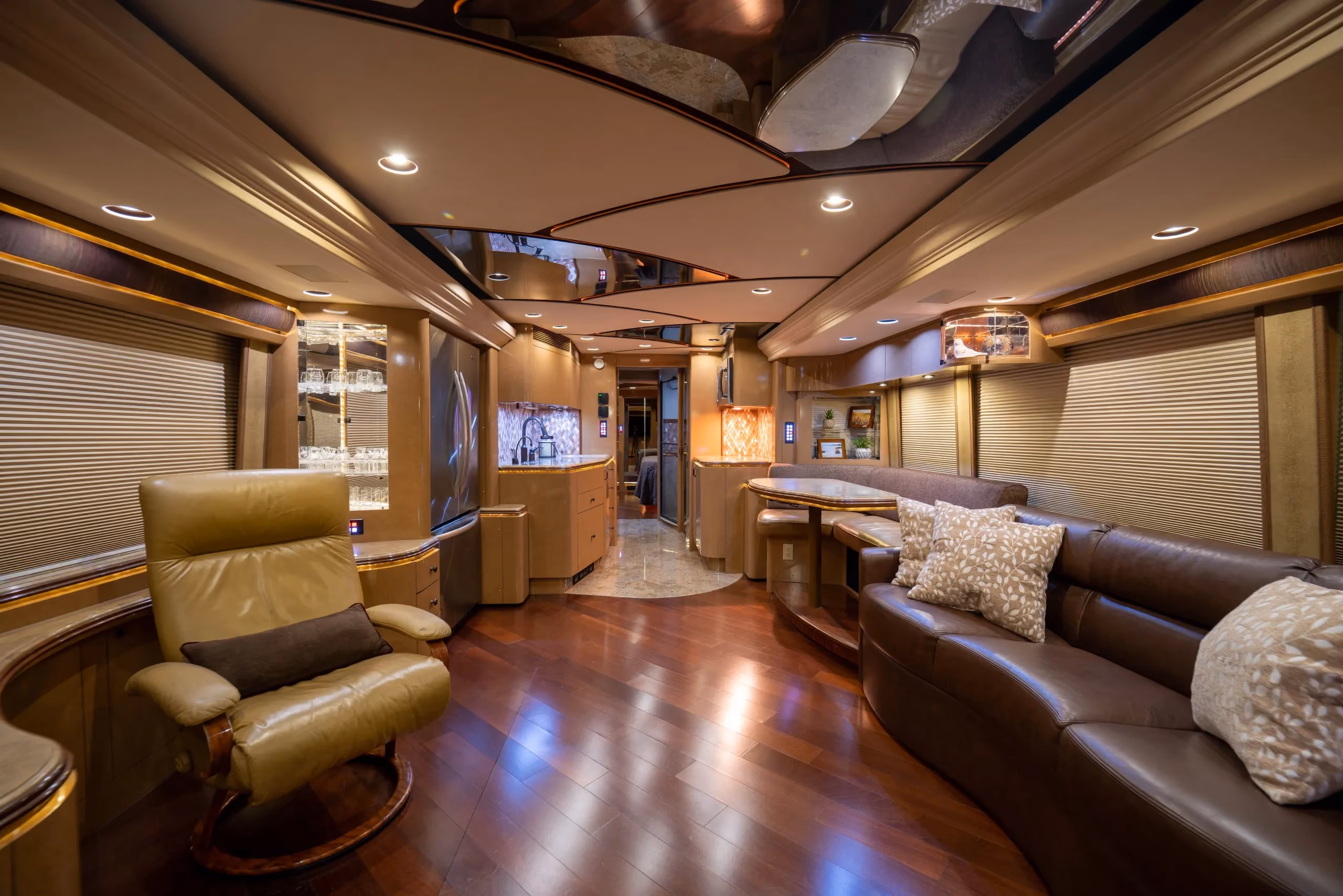 Interior salon of 2008 Marathon Coach 1176