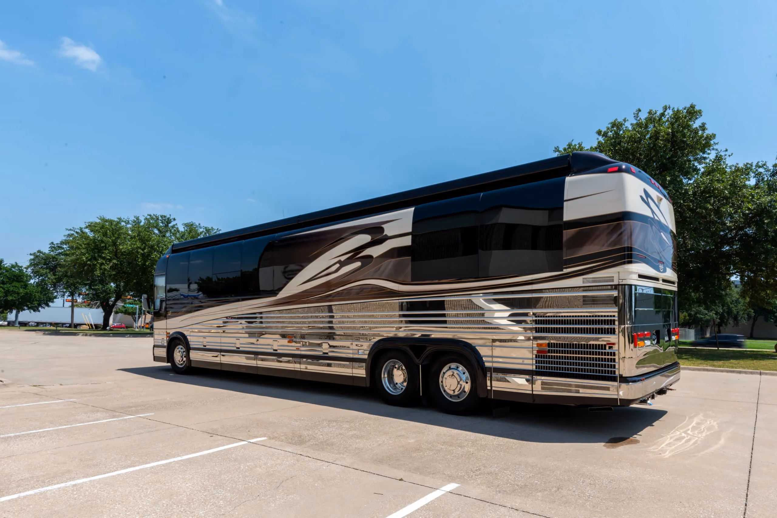 Shower fixture detail in Marathon Coach 0727
