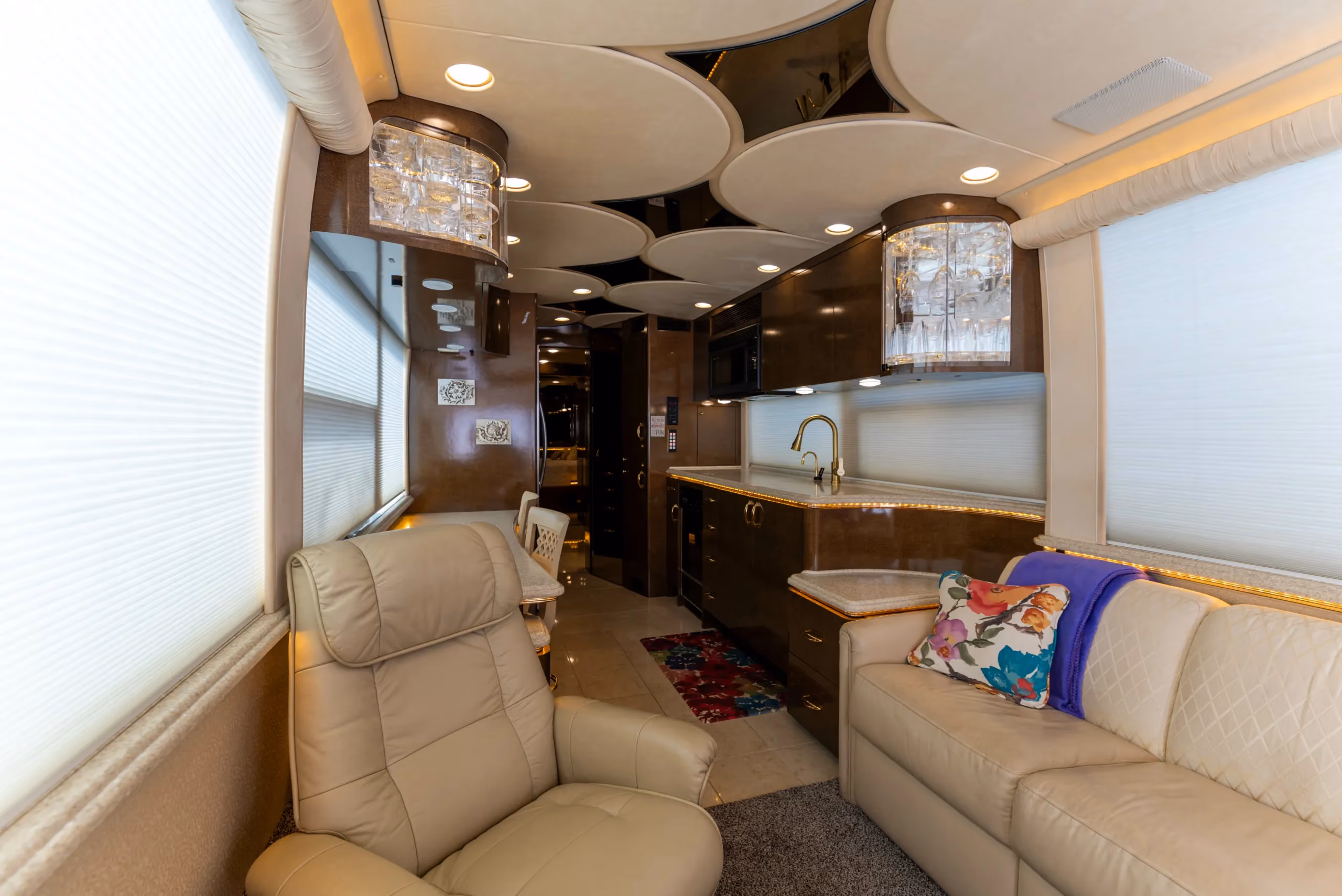 Galley kitchen of Marathon Coach 0727