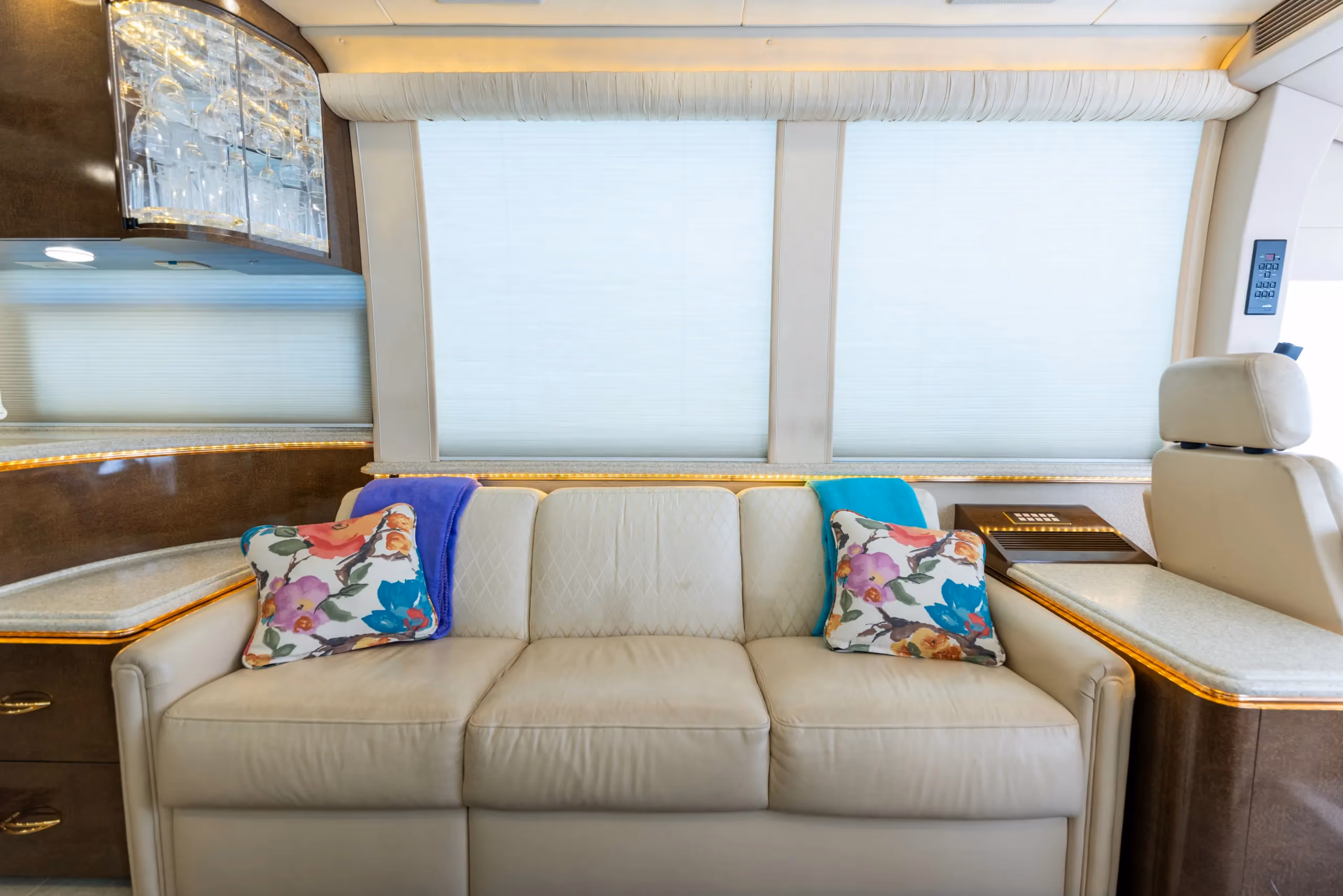 Salon cabinetry in Marathon Coach 0727