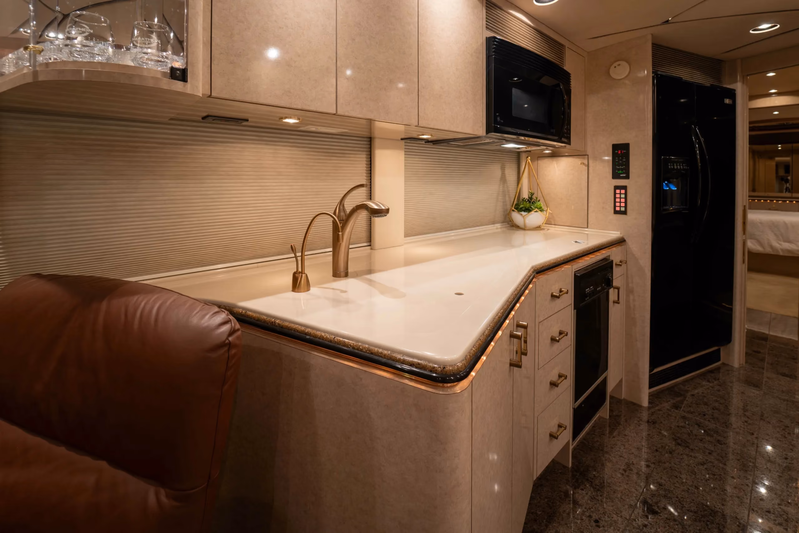 Salon cabinetry and finishes in Marathon Coach 0713