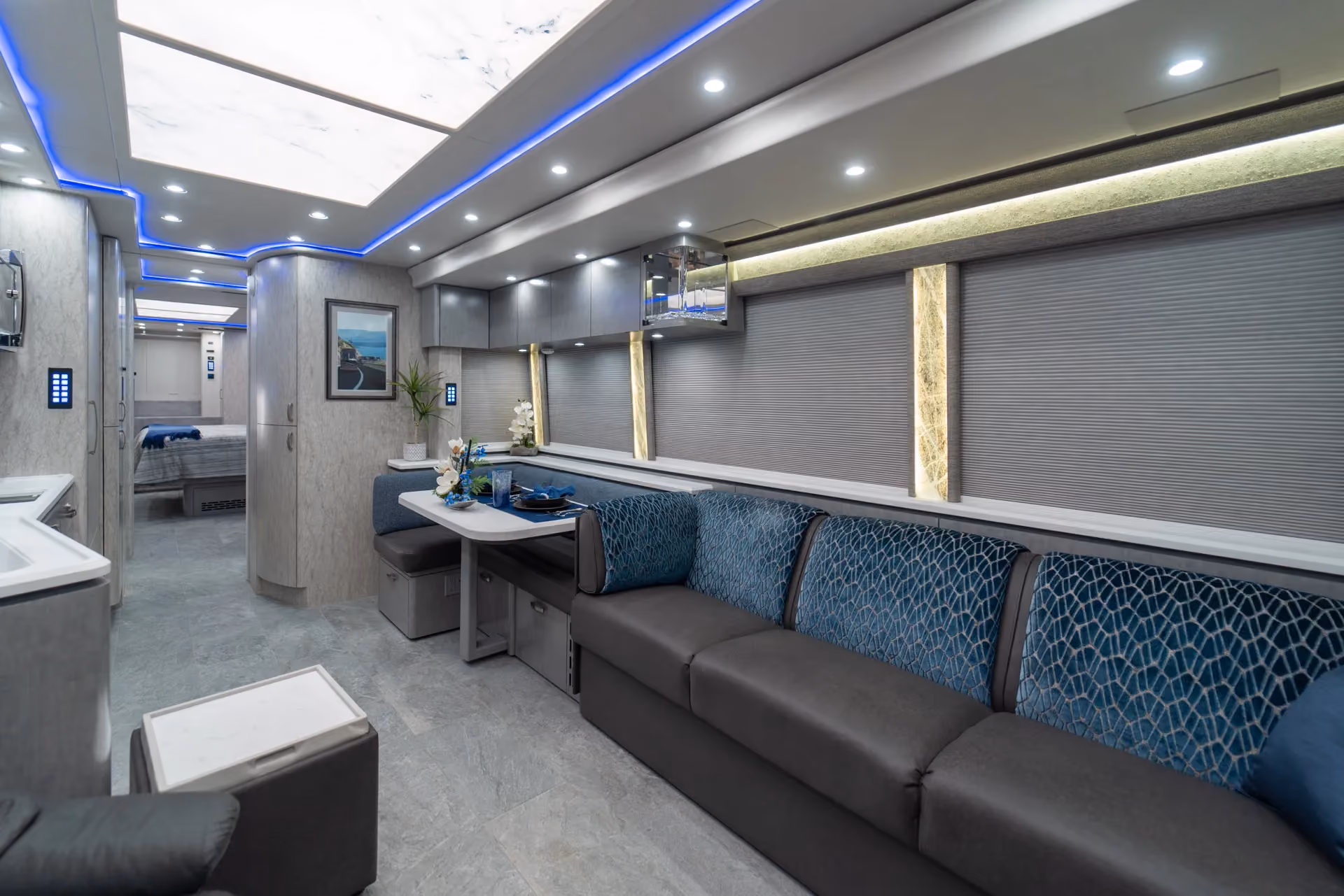 Marathon Coach #1373