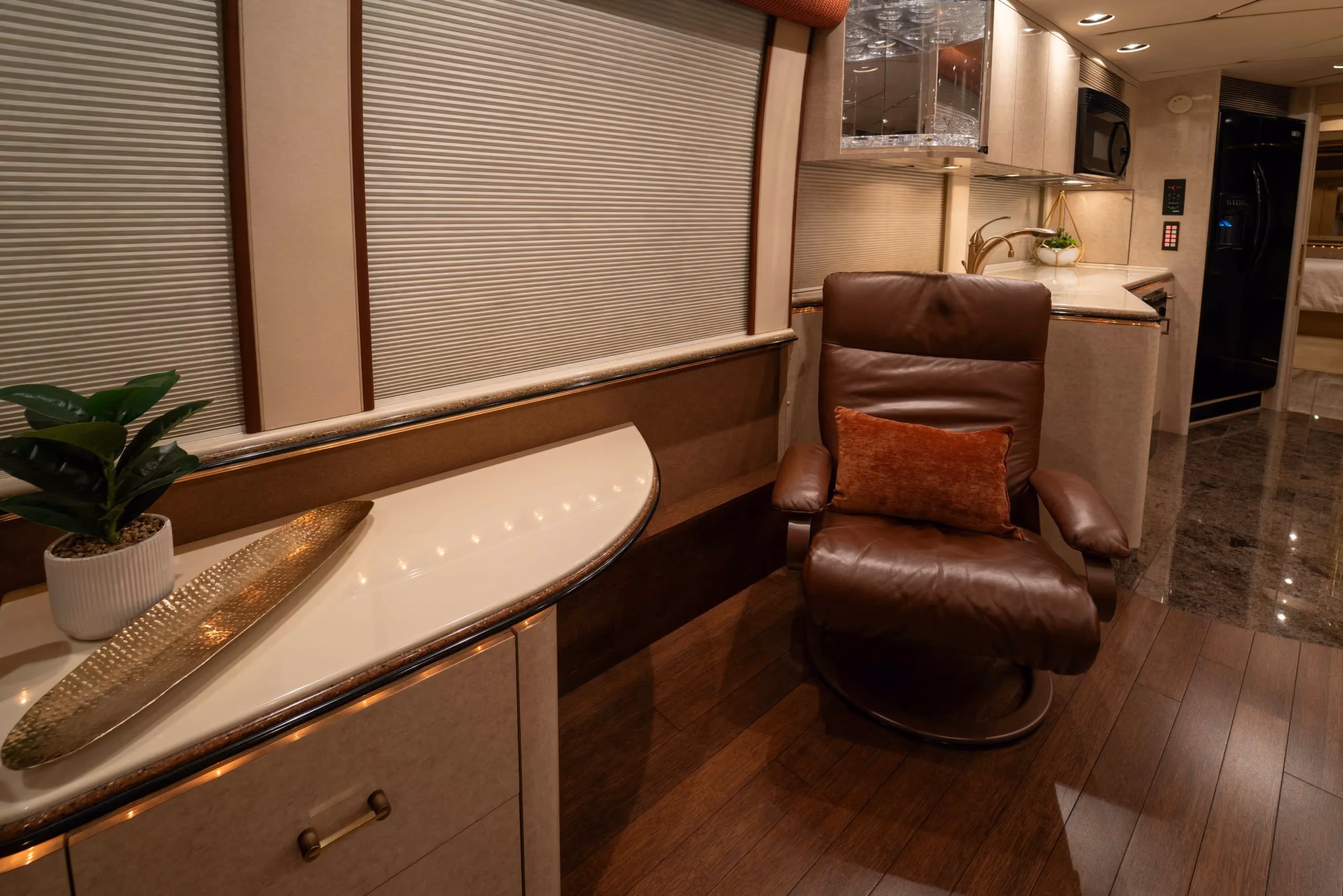 Living area of Marathon Coach 0713