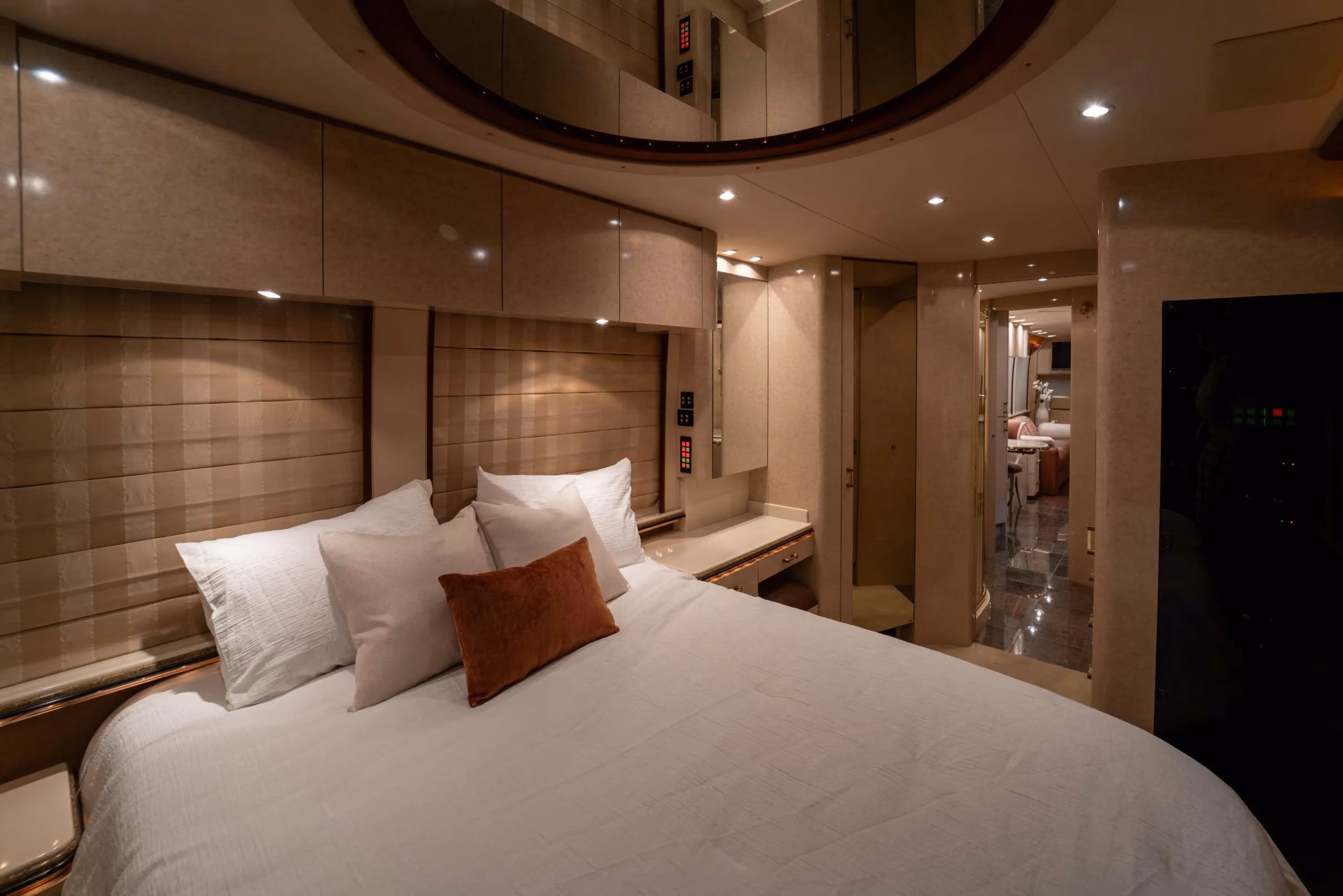 Interior living space of Marathon Coach 0713