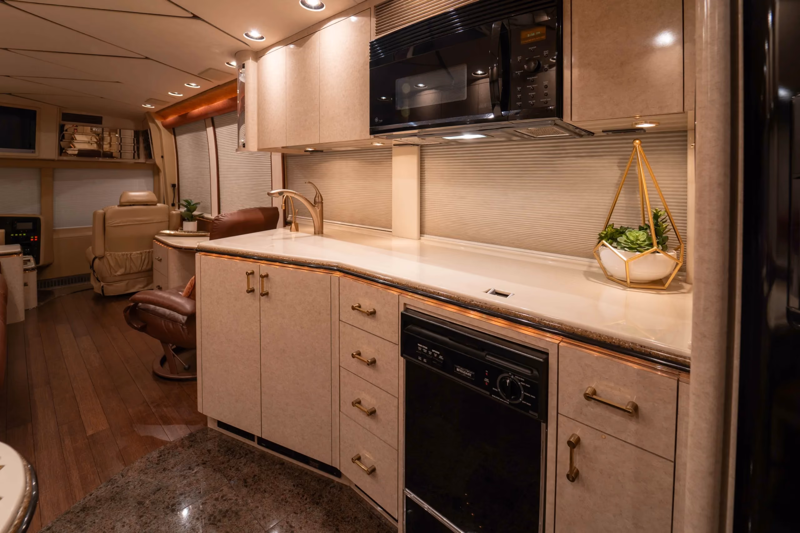 Fixture and appliance detail in Marathon Coach 0713